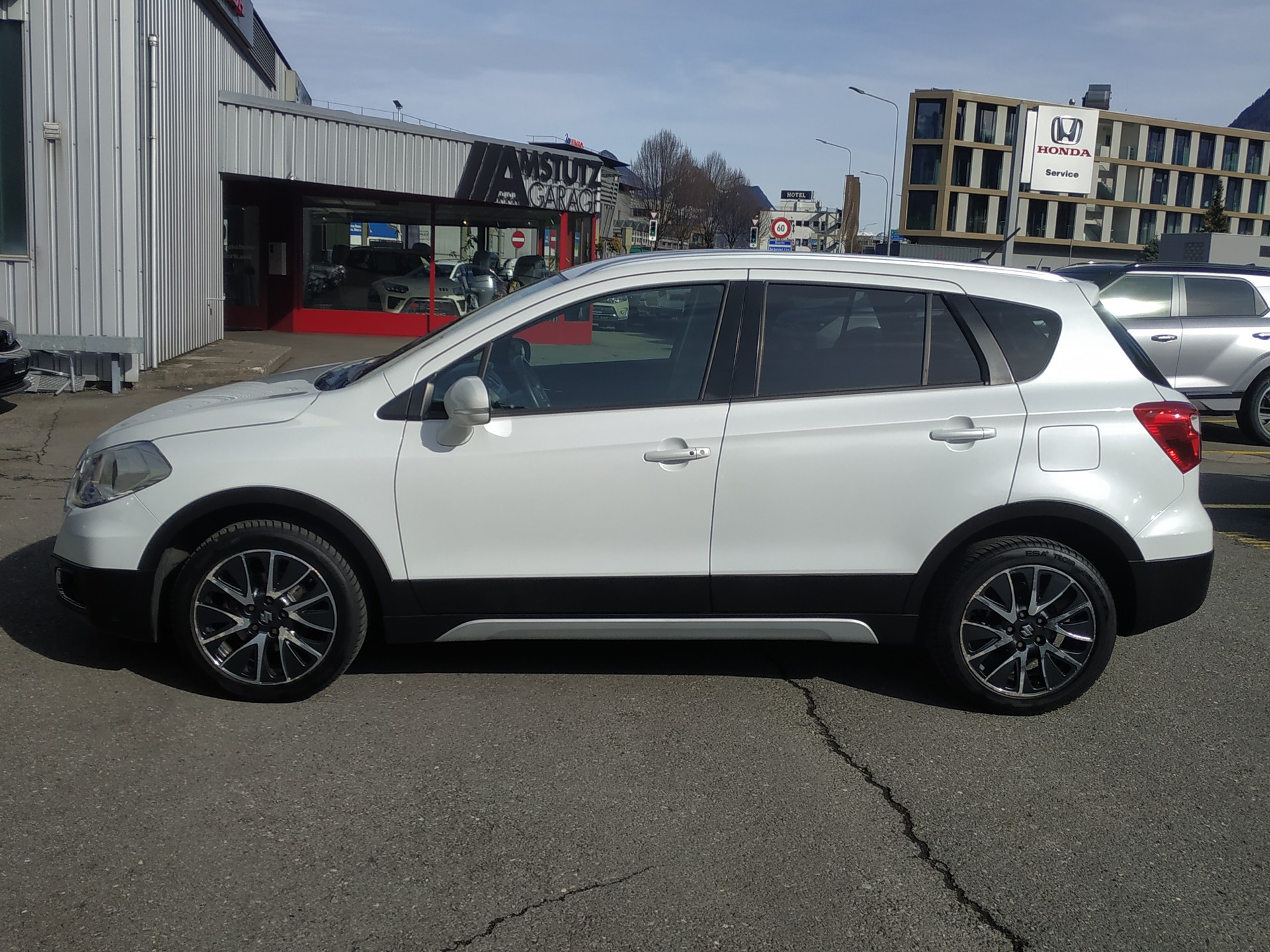 SUZUKI SX4 S-Cross 1.6 TD Compact+ 4WD Automat-image-7