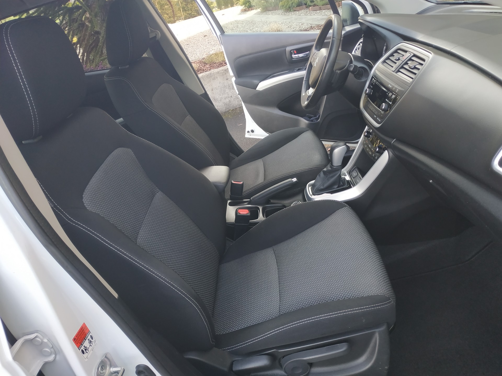 SUZUKI SX4 S-Cross 1.6 TD Compact+ 4WD Automat-image-13