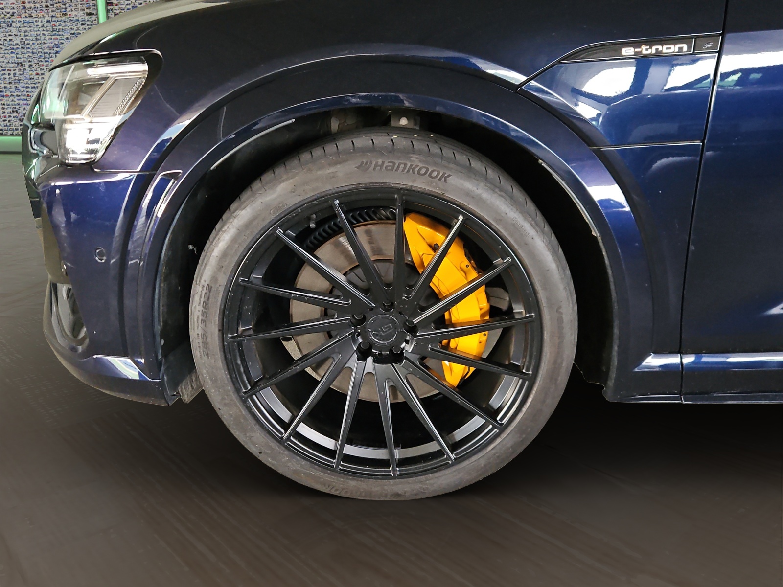 AUDI e-tron S quattro-image-5