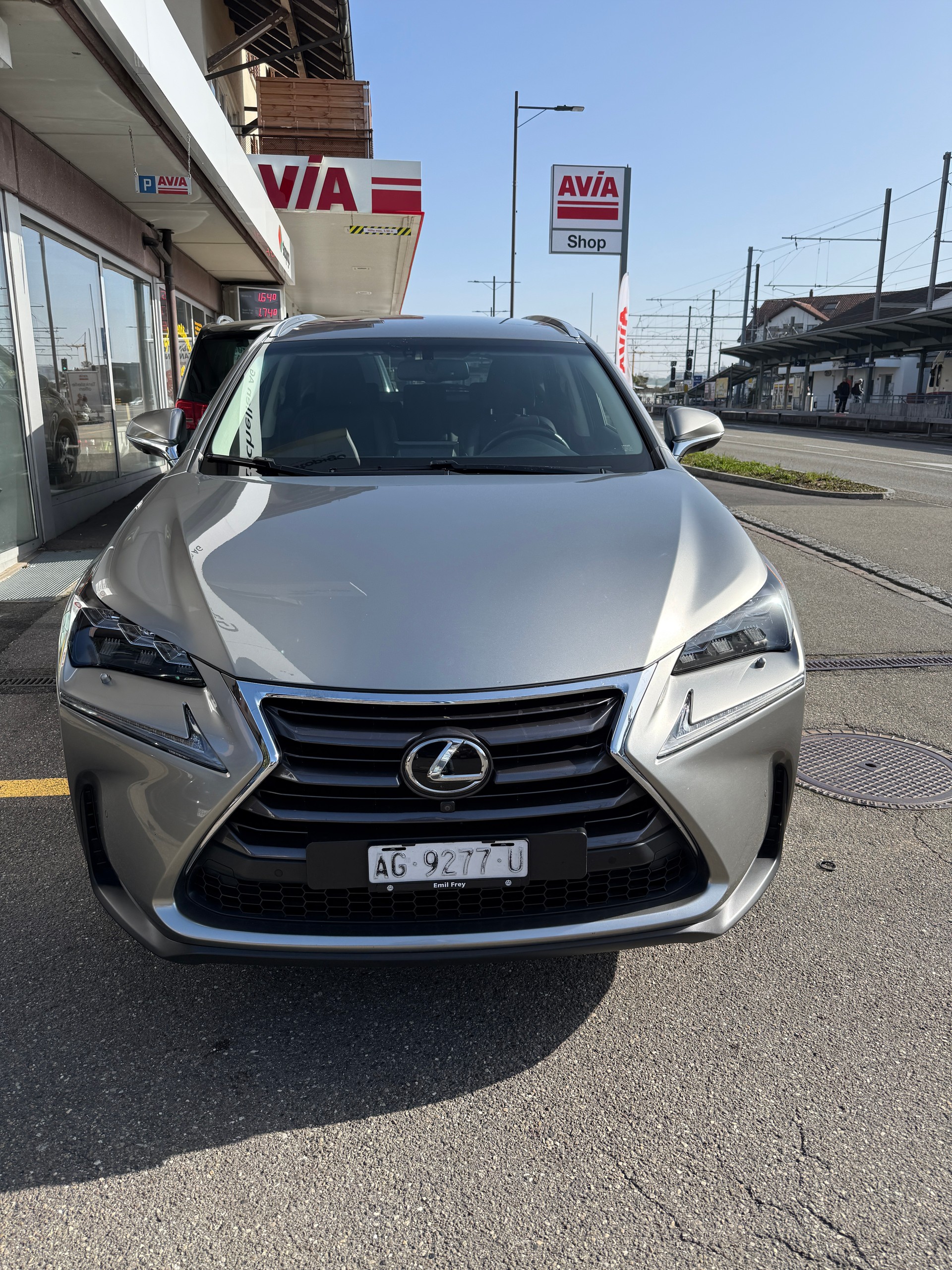 LEXUS NX 200t Teuerste Version Excellence AWD CH-Auto 75% Rabatt Automatic CH-Auto-image-3