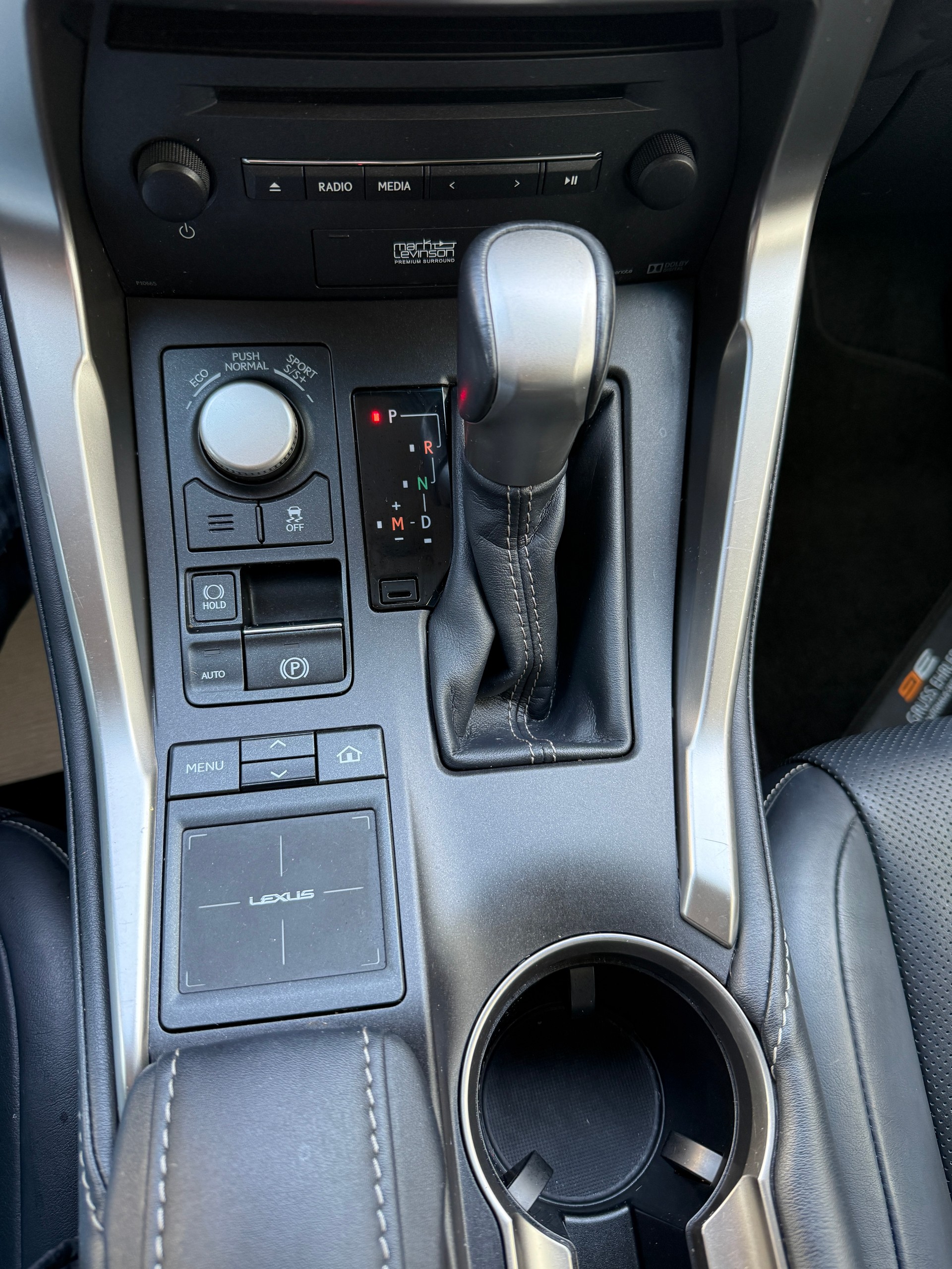 LEXUS NX 200t Teuerste Version Excellence AWD CH-Auto 75% Rabatt Automatic CH-Auto-image-5
