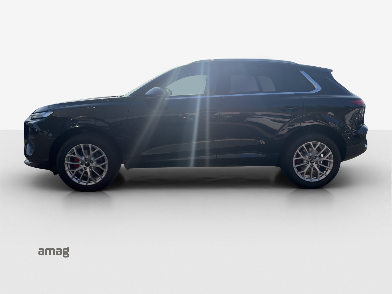 AUDI Q3 SUV 110 kW TFSI S tronic-image-1