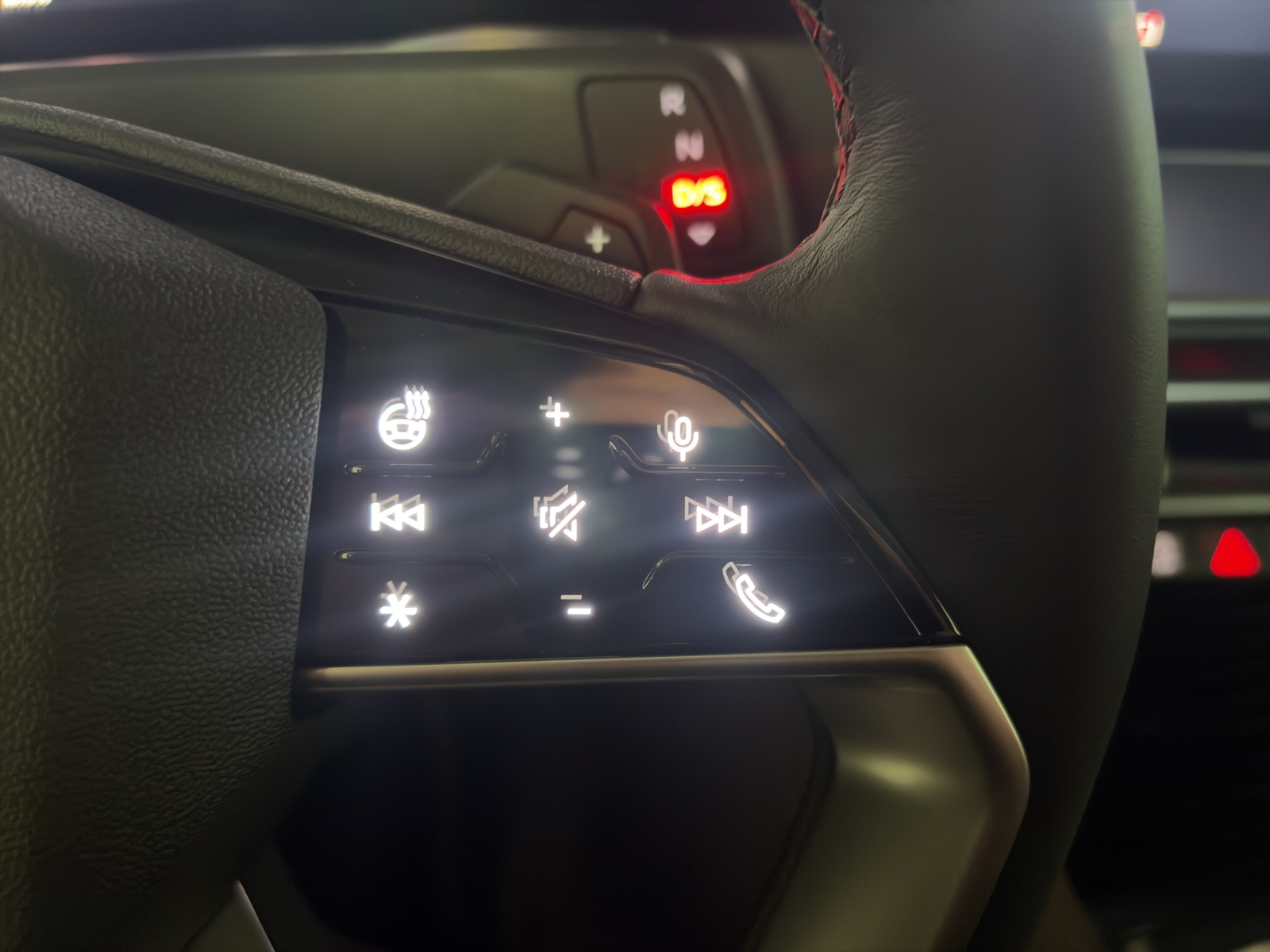 AUDI Q3 SUV 110 kW TFSI S tronic-image-15