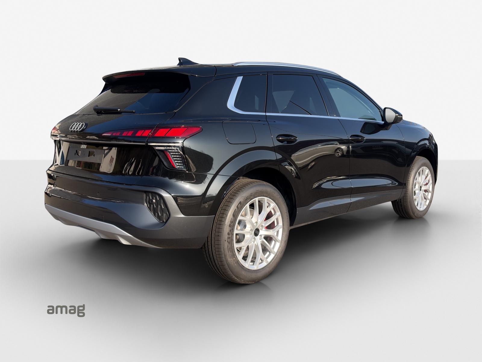 AUDI Q3 SUV 110 kW TFSI S tronic-image-4