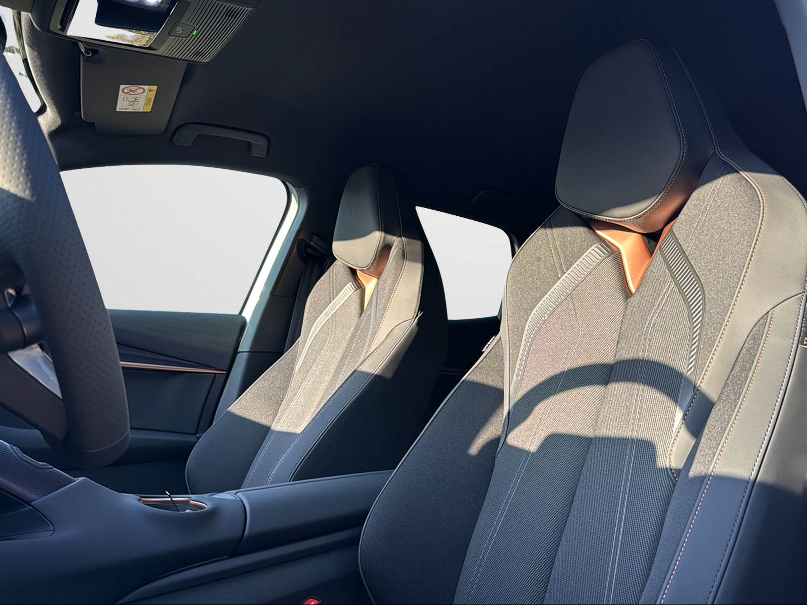CUPRA Tavascan 77 kWh Edge 4D-image-8
