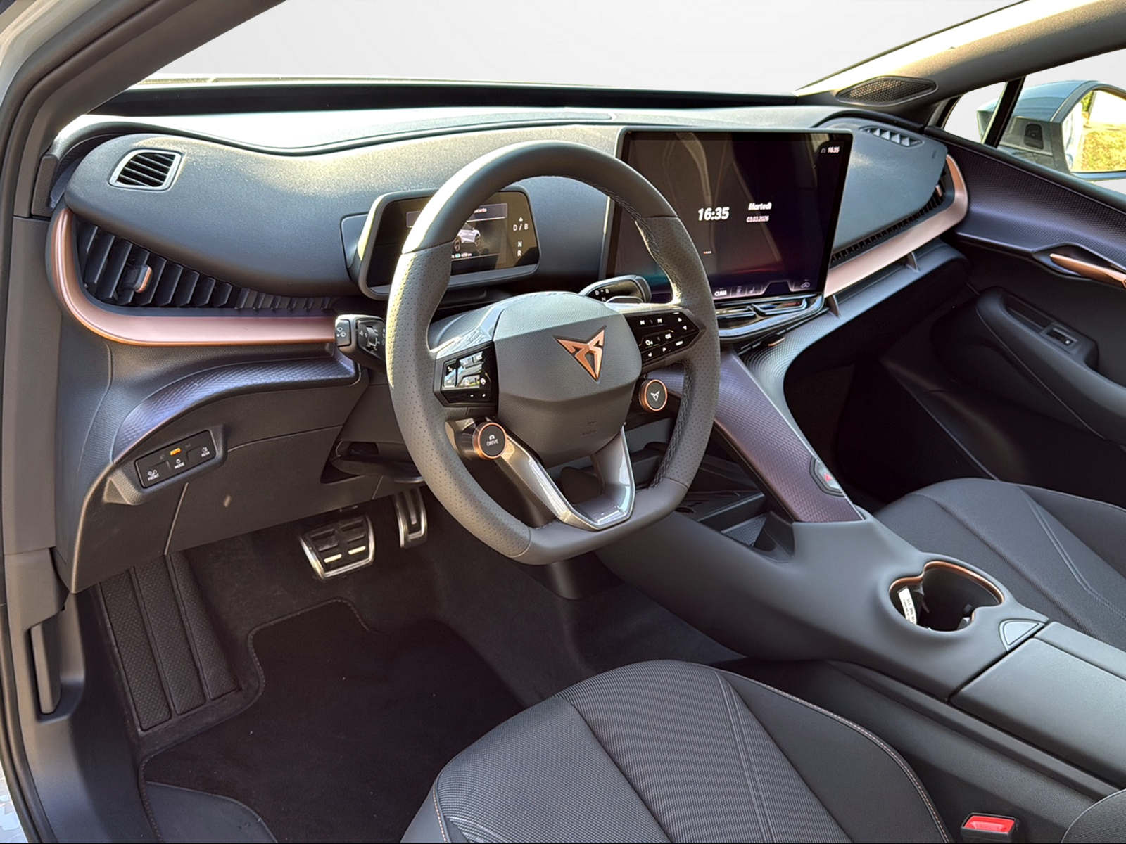 CUPRA Tavascan 77 kWh Edge 4D-image-9