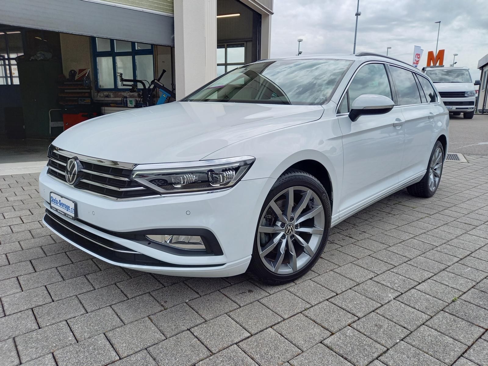 VW Passat 2.0 TDI BMT Business 4Motion DSG-image-0