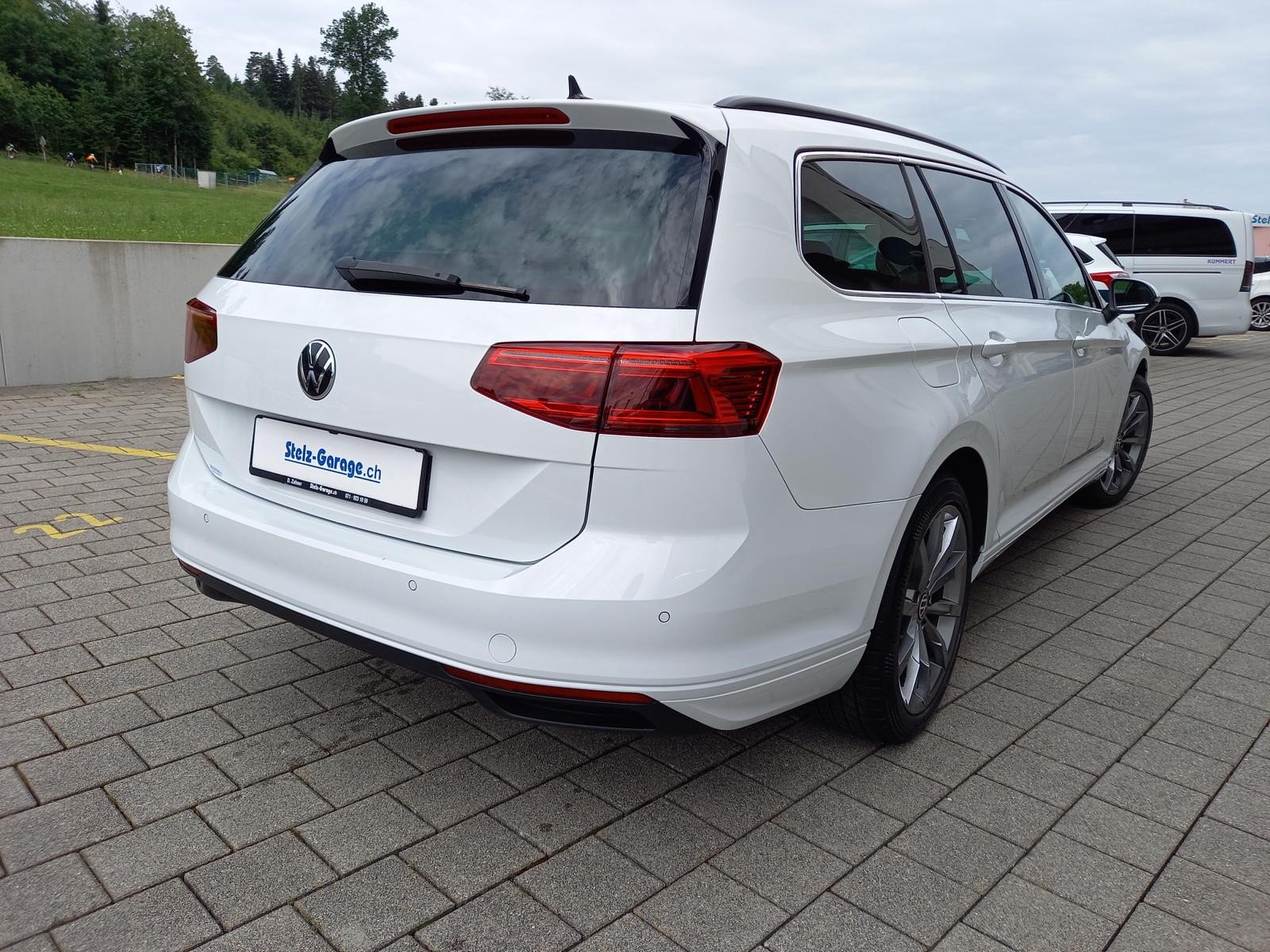 VW Passat 2.0 TDI BMT Business 4Motion DSG-image-1
