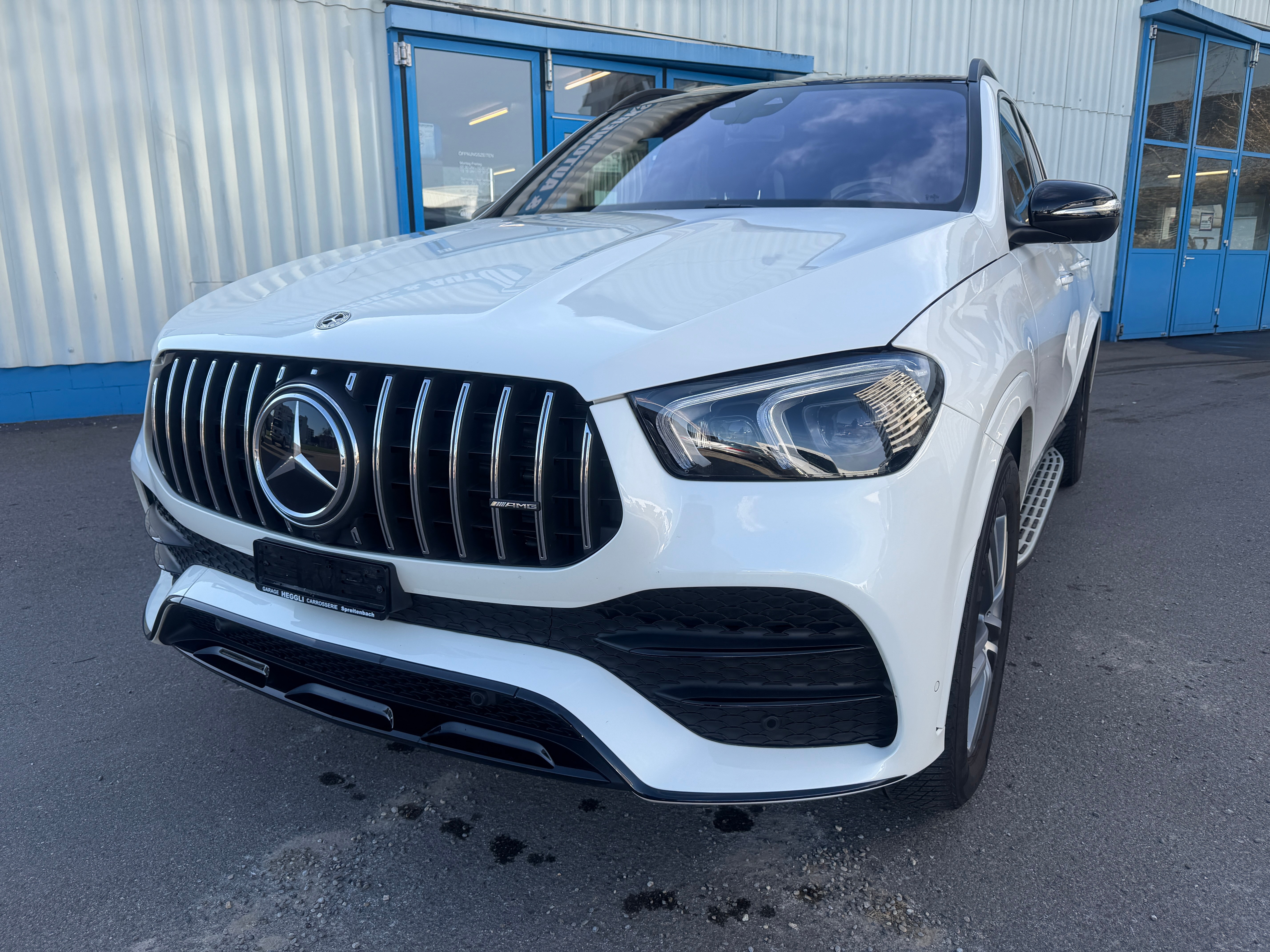 Car photo