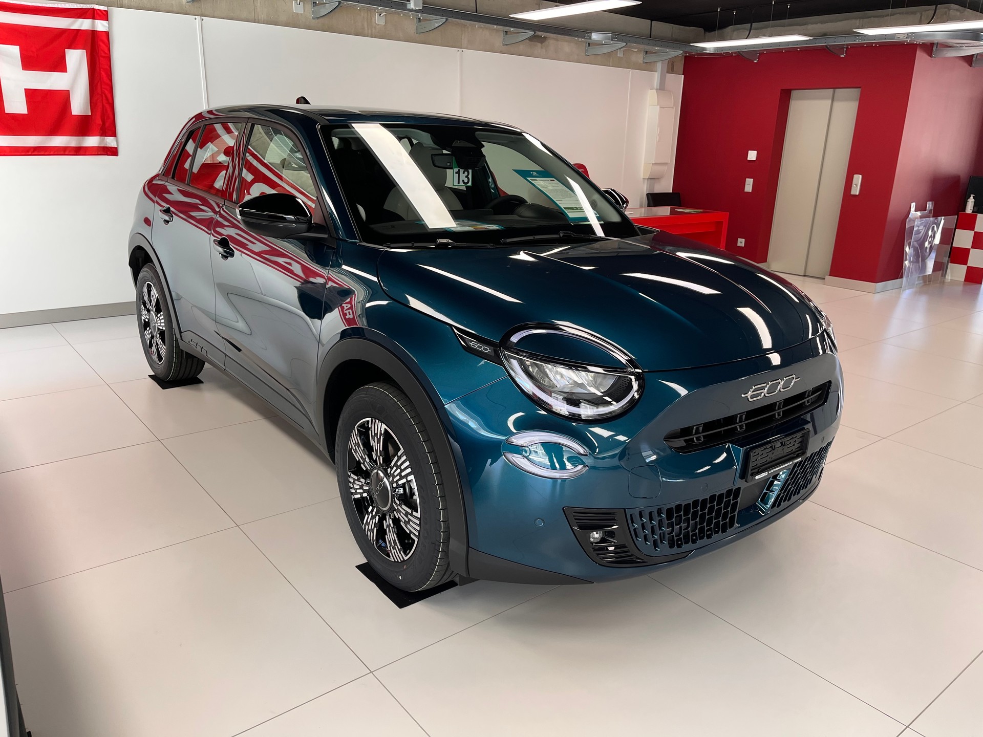FIAT 600h Mild Hybrid Icon Swiss Edition-image-2