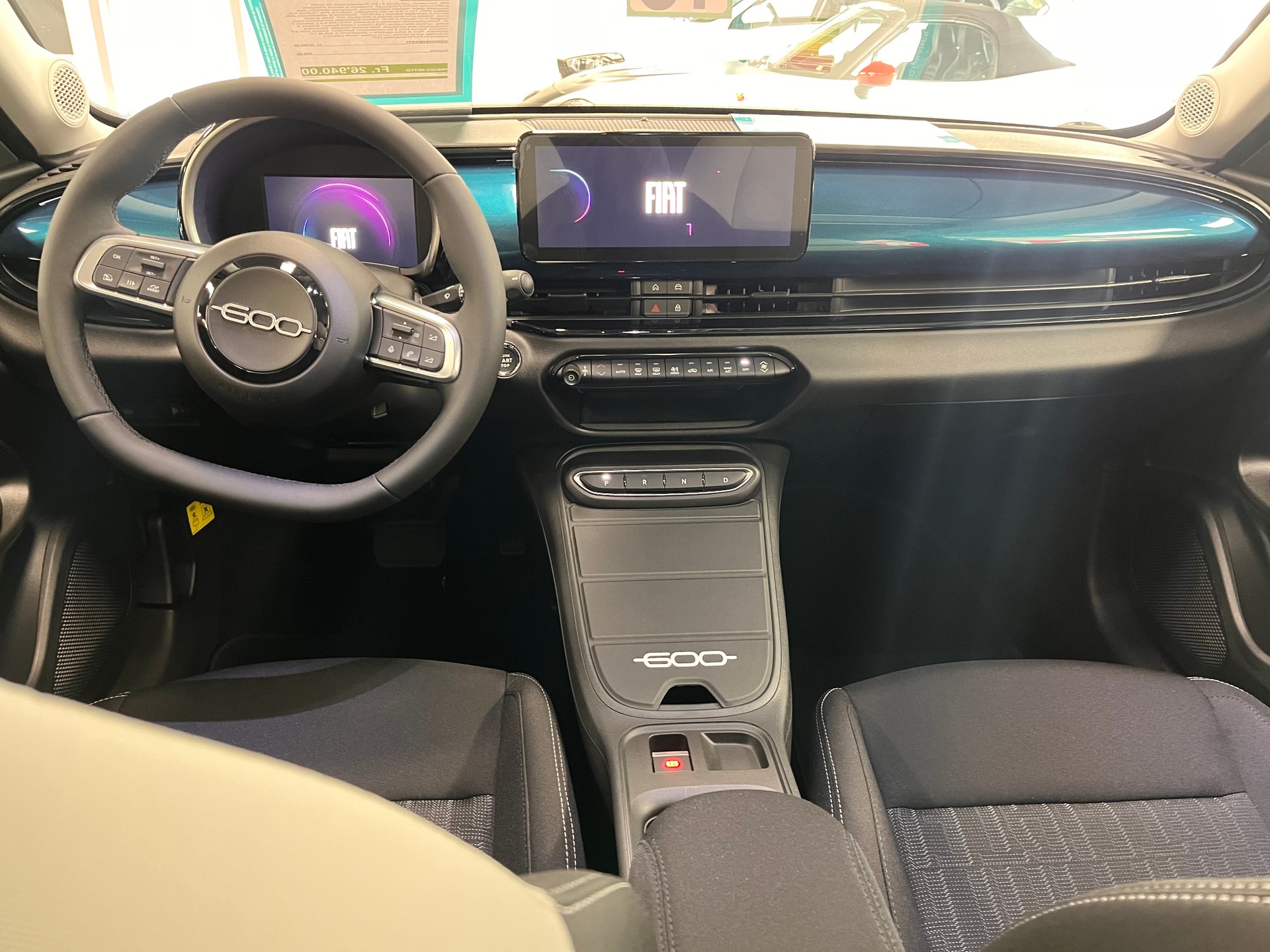 FIAT 600h Mild Hybrid Icon Swiss Edition-image-7
