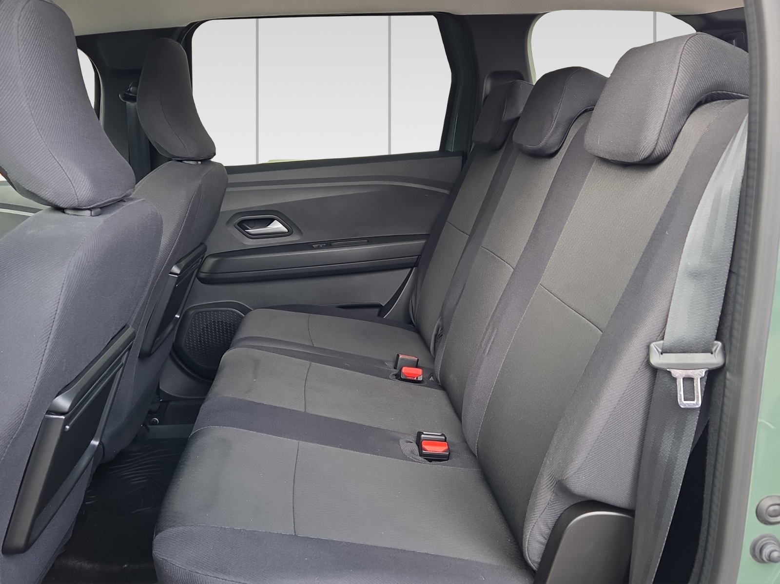 DACIA Jogger HEV 140 Extreme-image-8