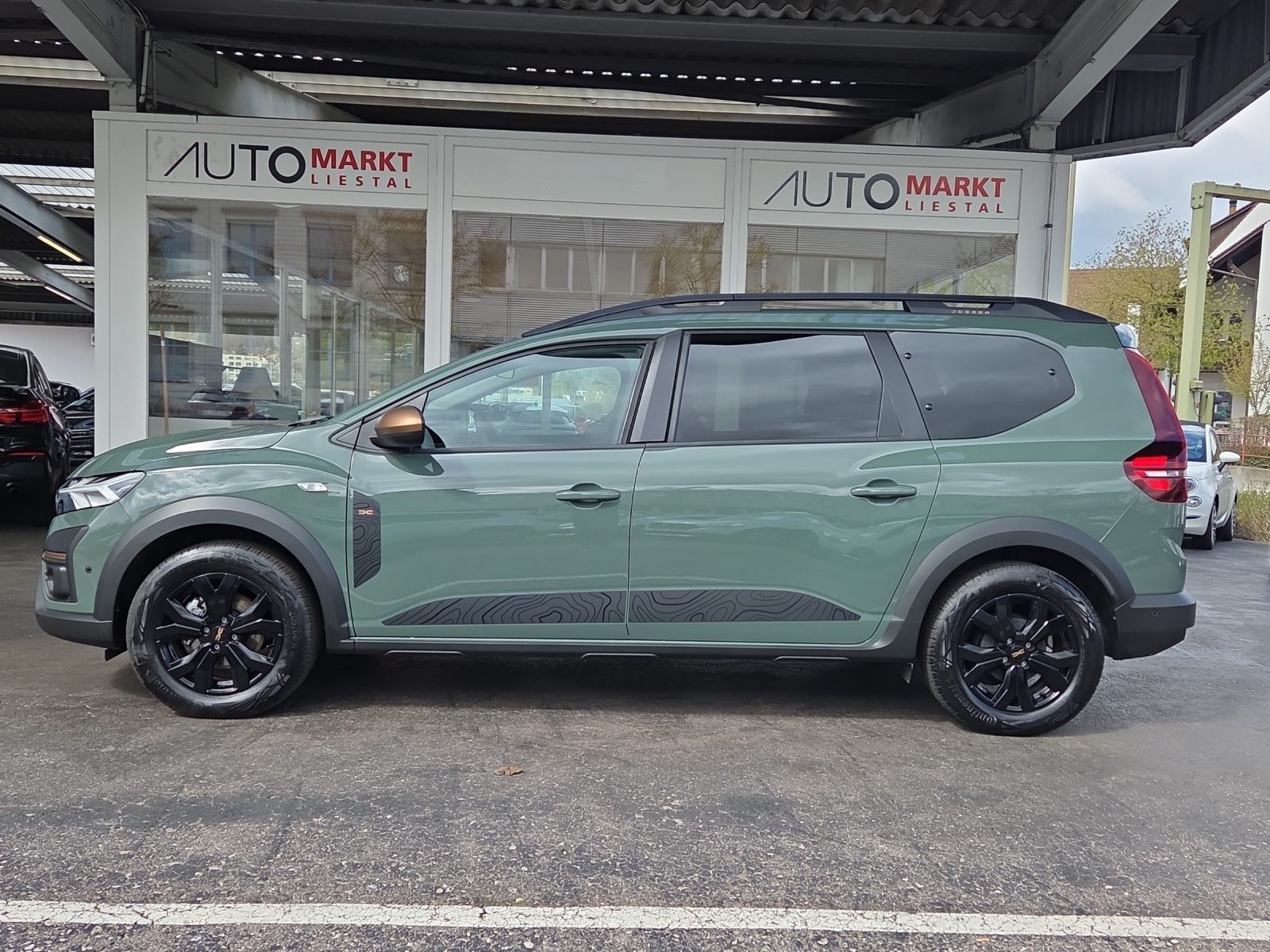 DACIA Jogger HEV 140 Extreme-image-1