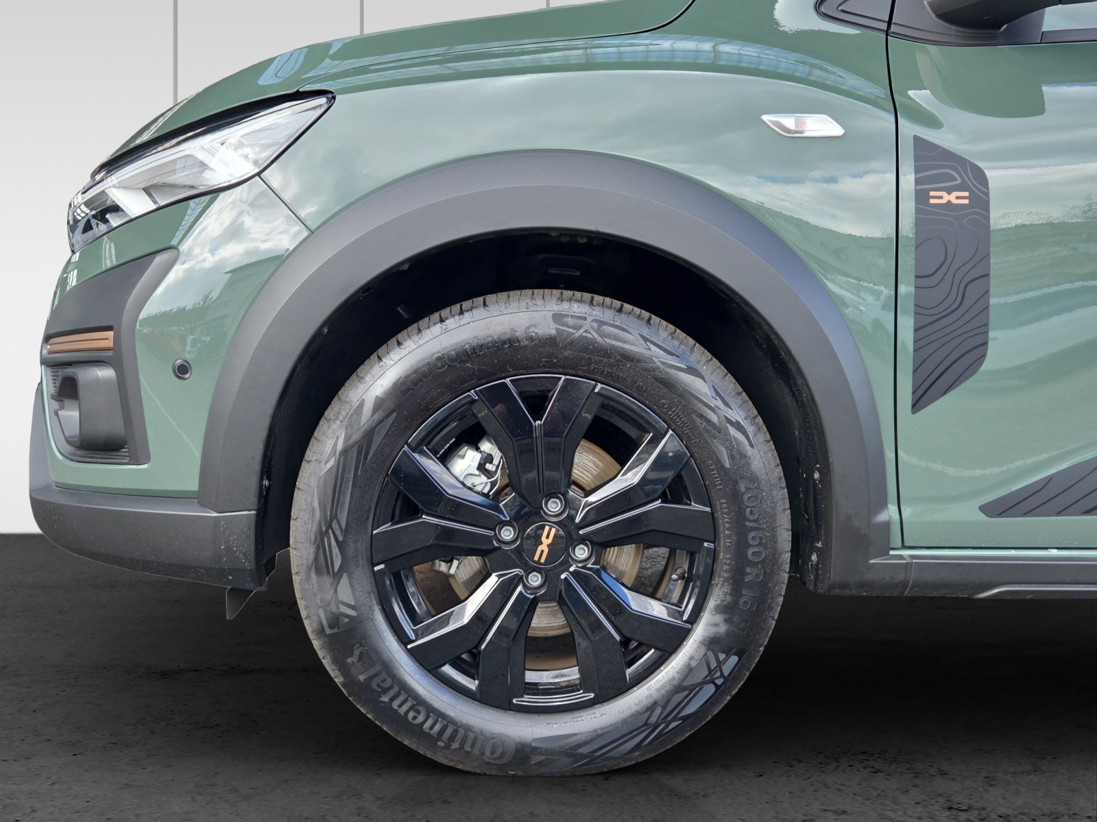 DACIA Jogger HEV 140 Extreme-image-13
