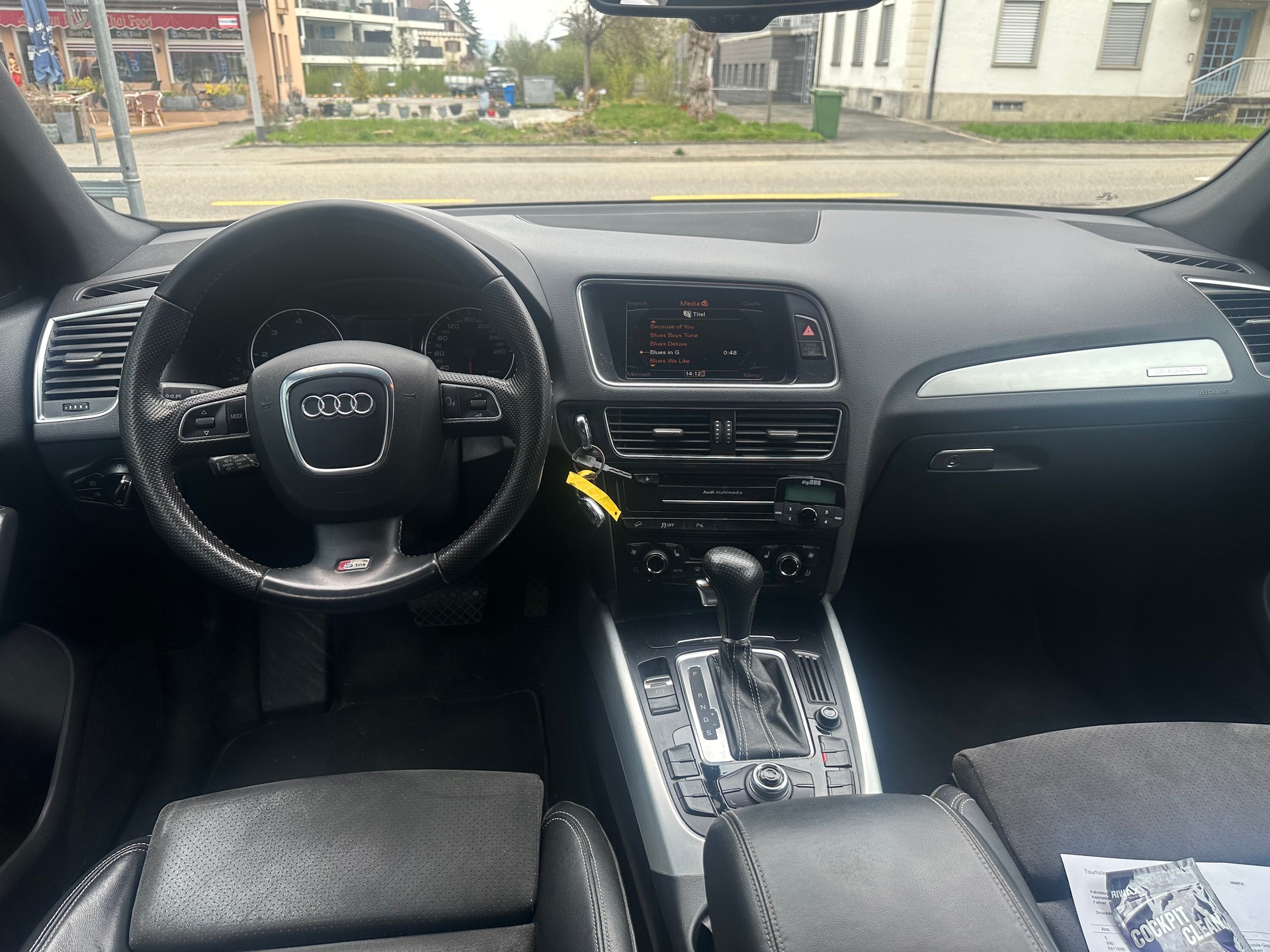 AUDI Q5 3.0 TDI quattro S-tronic * S-LINE *-image-8