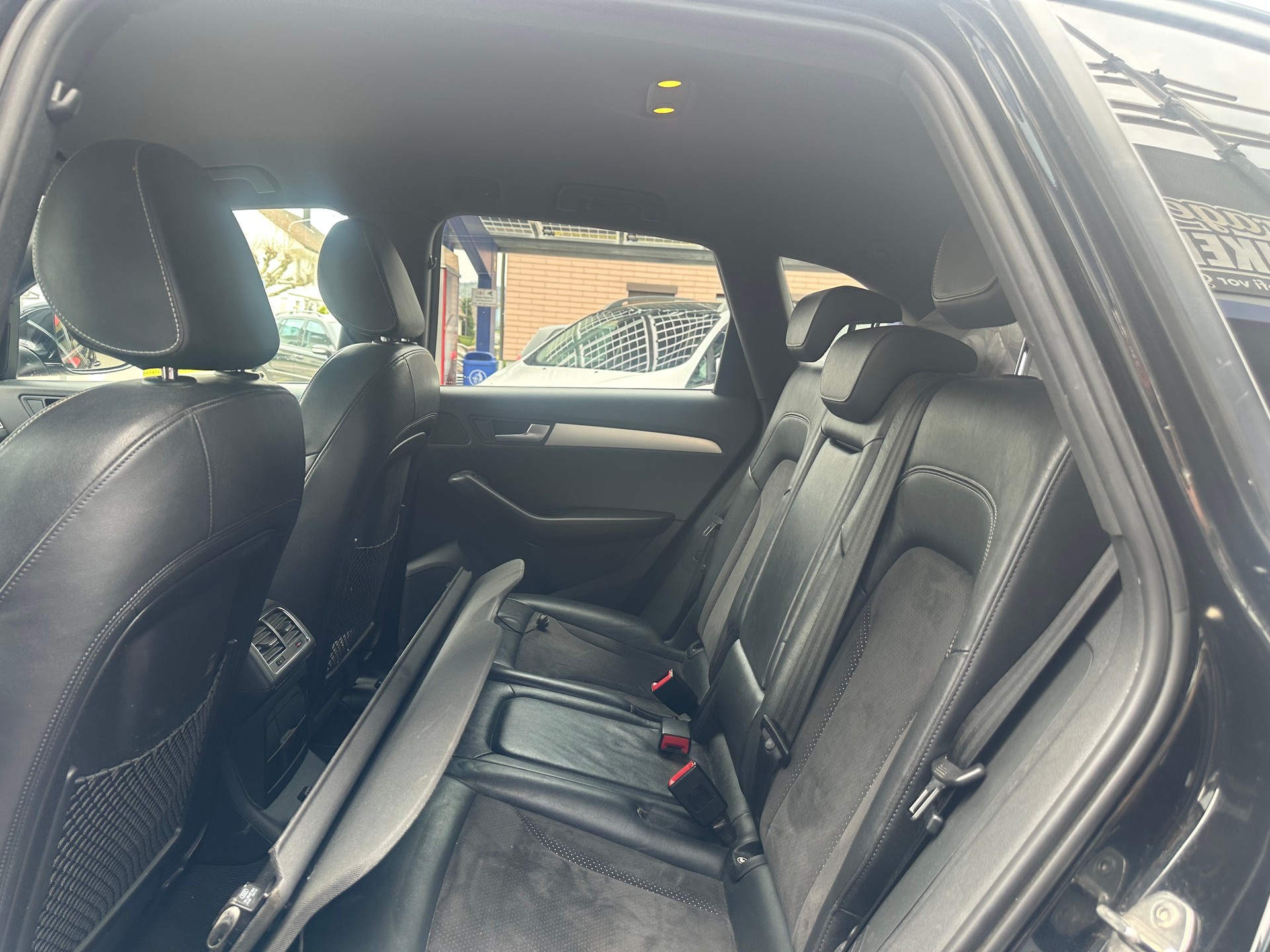 AUDI Q5 3.0 TDI quattro S-tronic * S-LINE *-image-7