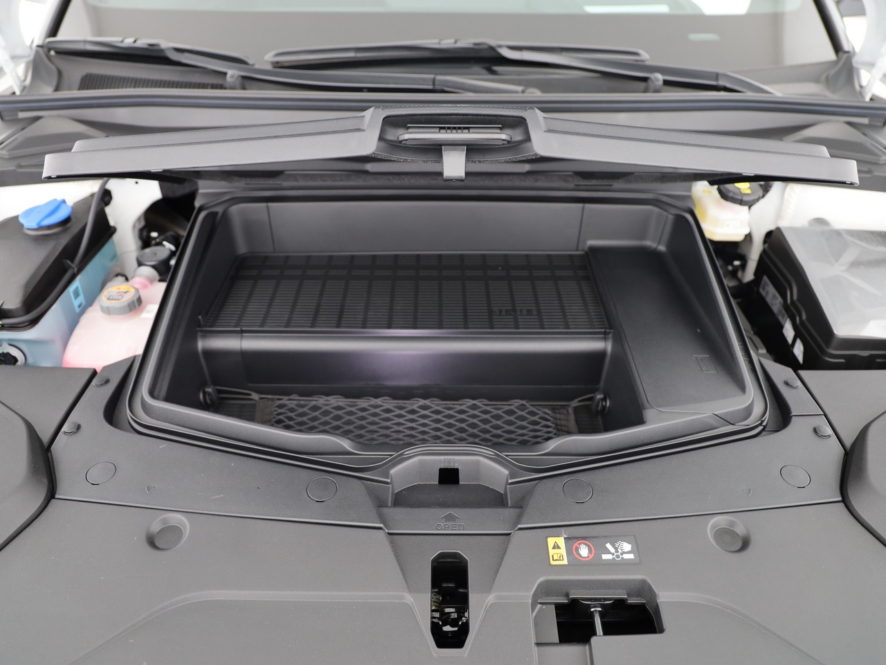 GENESIS GV60 77.4 kWh Sport AWD-image-10