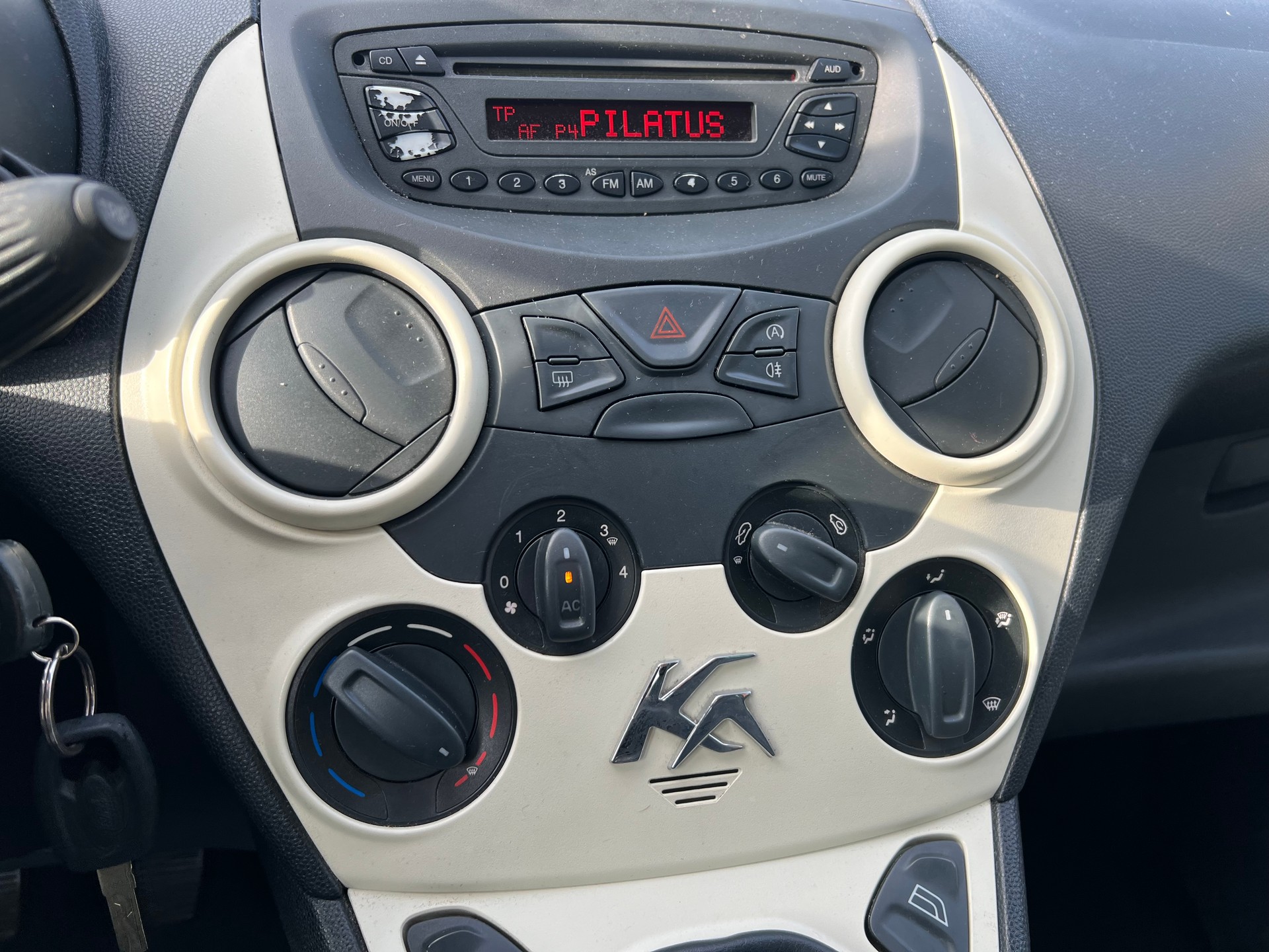 FORD KA 1.25 Ambiente-image-12