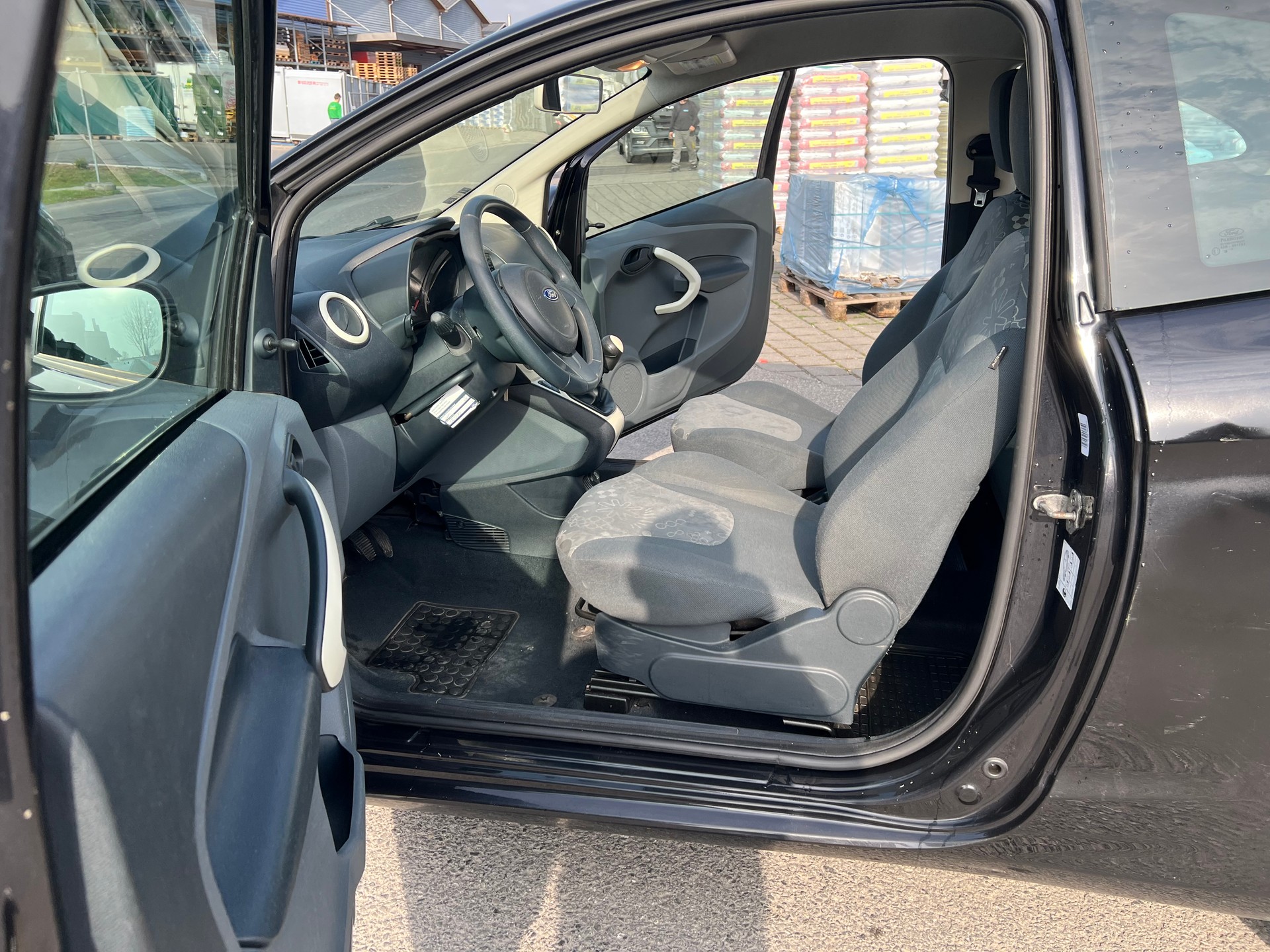 FORD KA 1.25 Ambiente-image-7