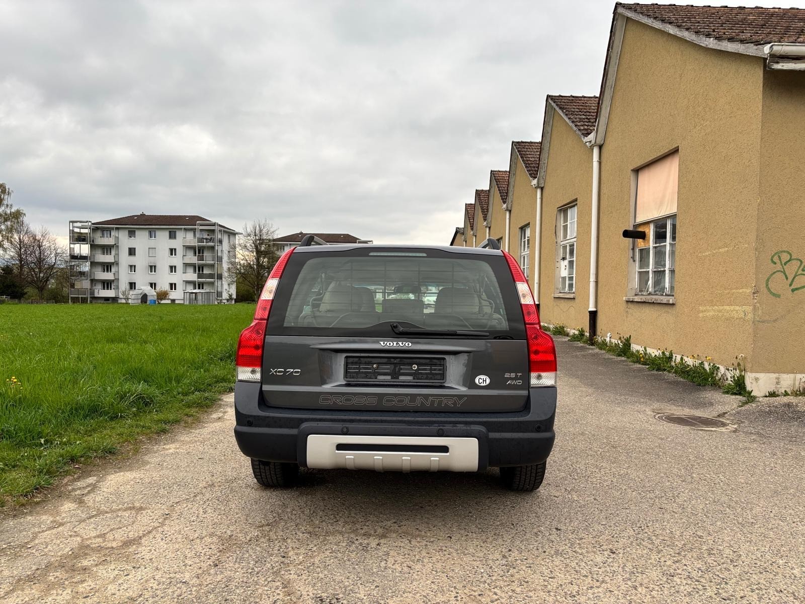 VOLVO XC70 2.5T AWD Summum-image-5