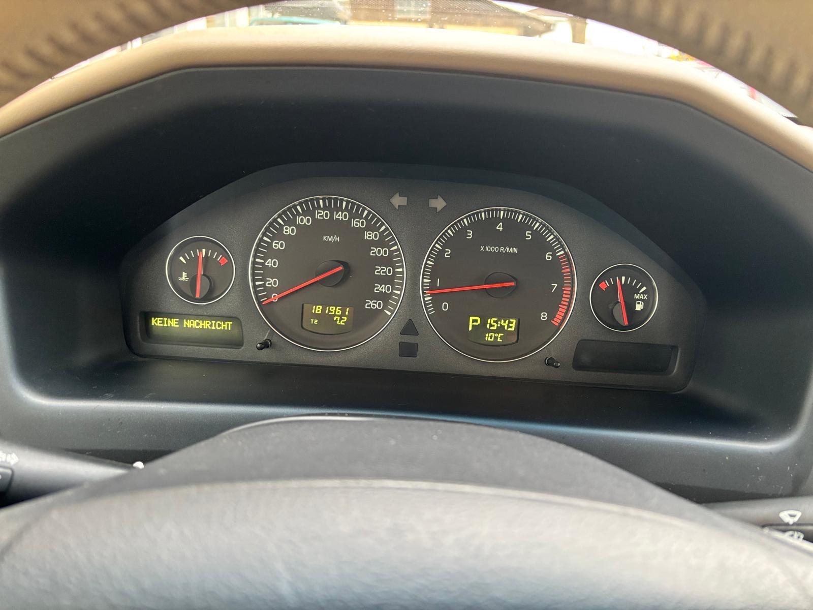 VOLVO XC70 2.5T AWD Summum-image-10