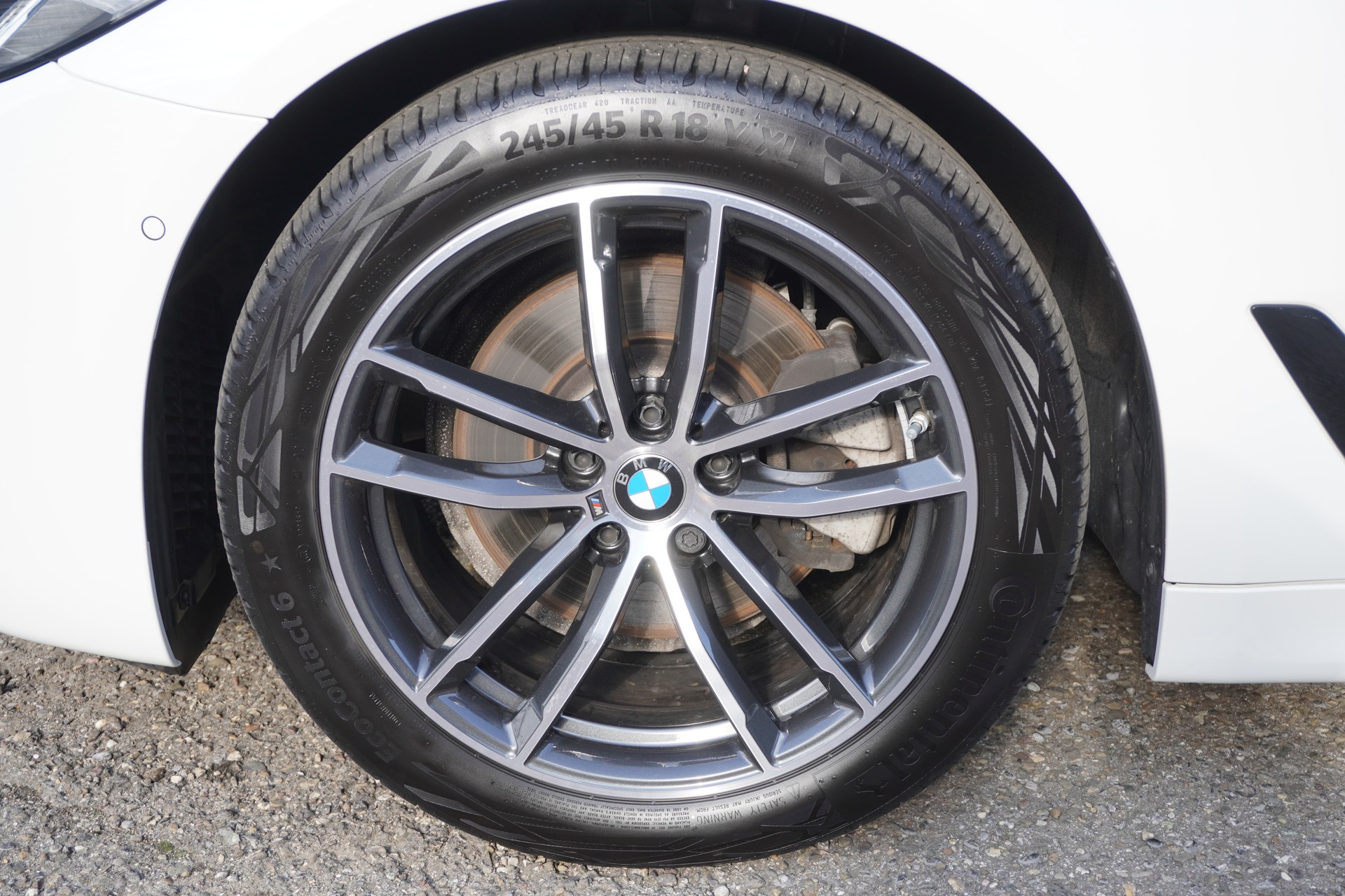 BMW 520d xDrive 48V Touring M Sport Steptronic-image-8
