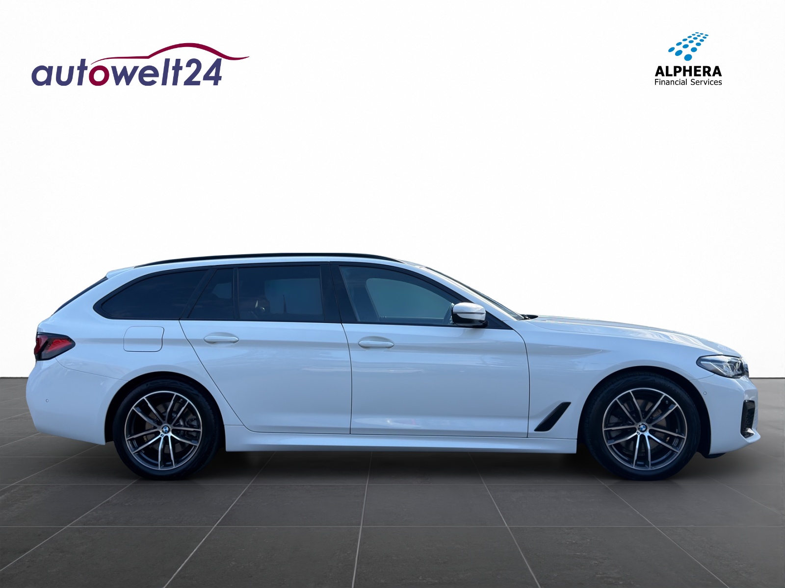 BMW 520d xDrive 48V Touring M Sport Steptronic-image-3