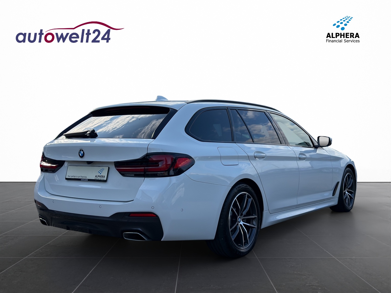 BMW 520d xDrive 48V Touring M Sport Steptronic-image-4