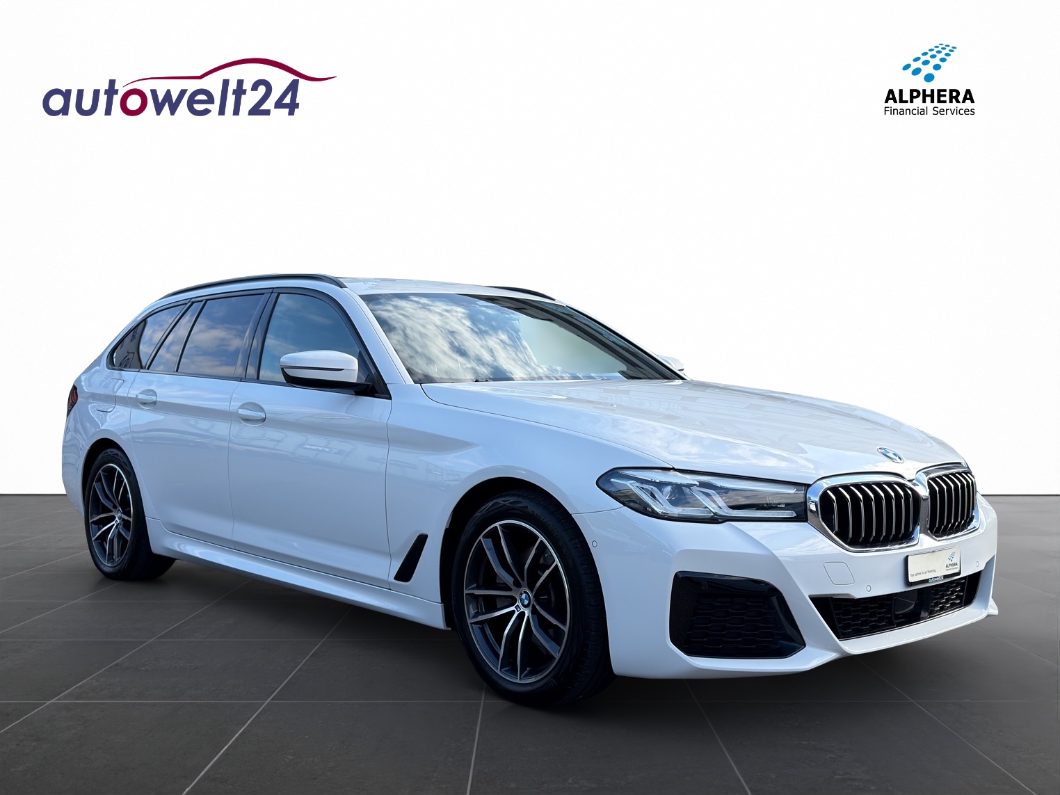 BMW 520d xDrive 48V Touring M Sport Steptronic-image-2