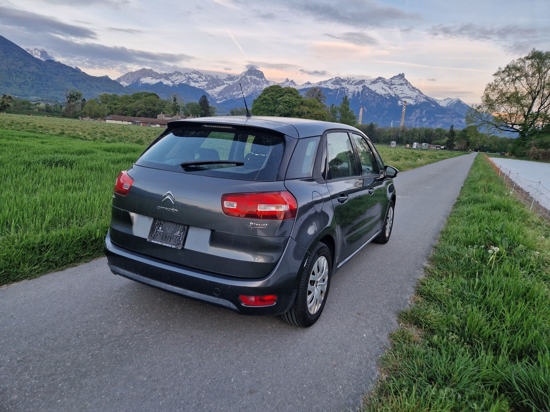 CITROEN C4 Picasso 1.6i 16V Séduction-image-3
