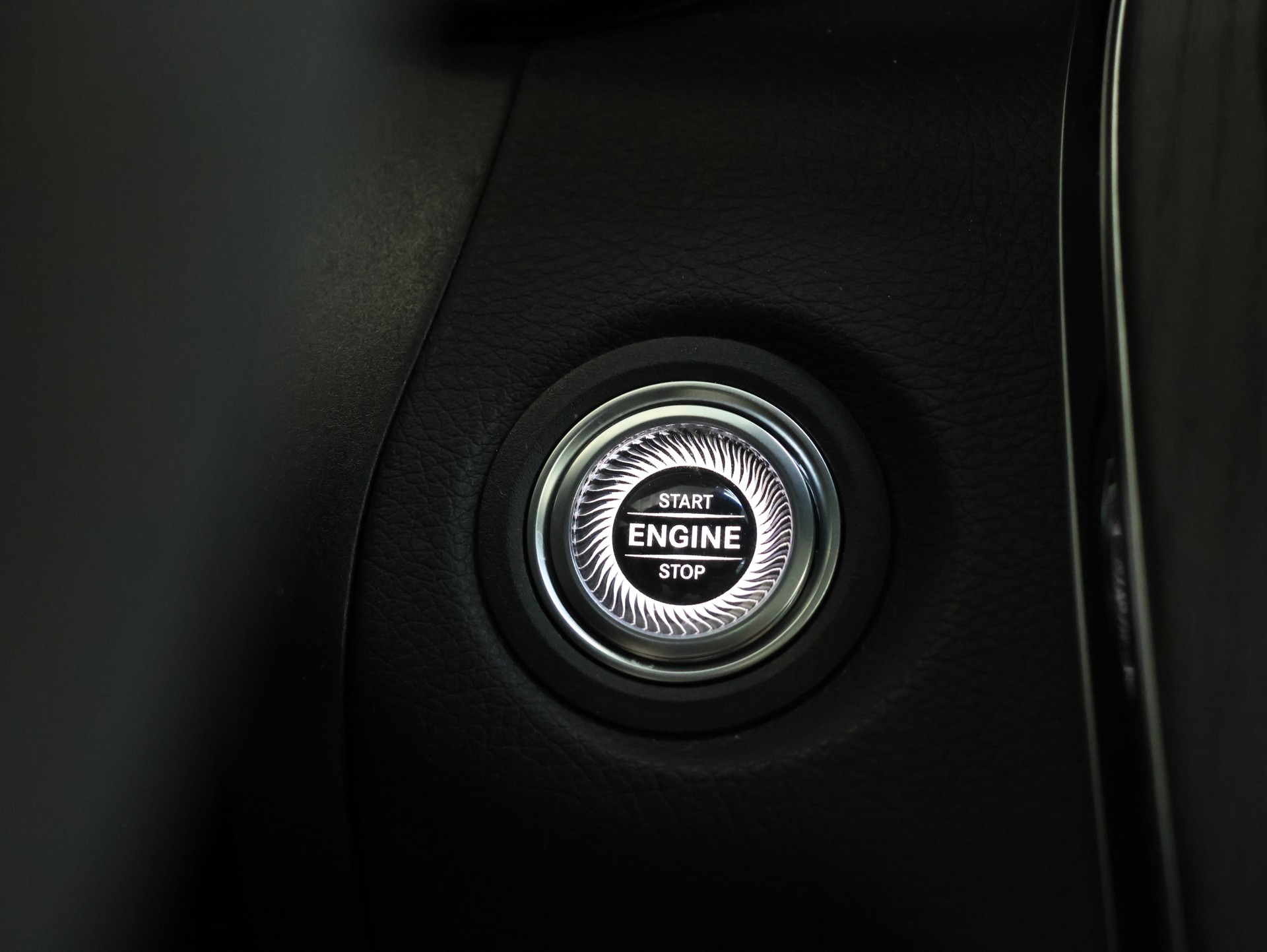 MERCEDES-BENZ C 43 AMG Premium + 4Matic 9G-tronic *Burmester* *Edition One* *Sportsitze*-image-32