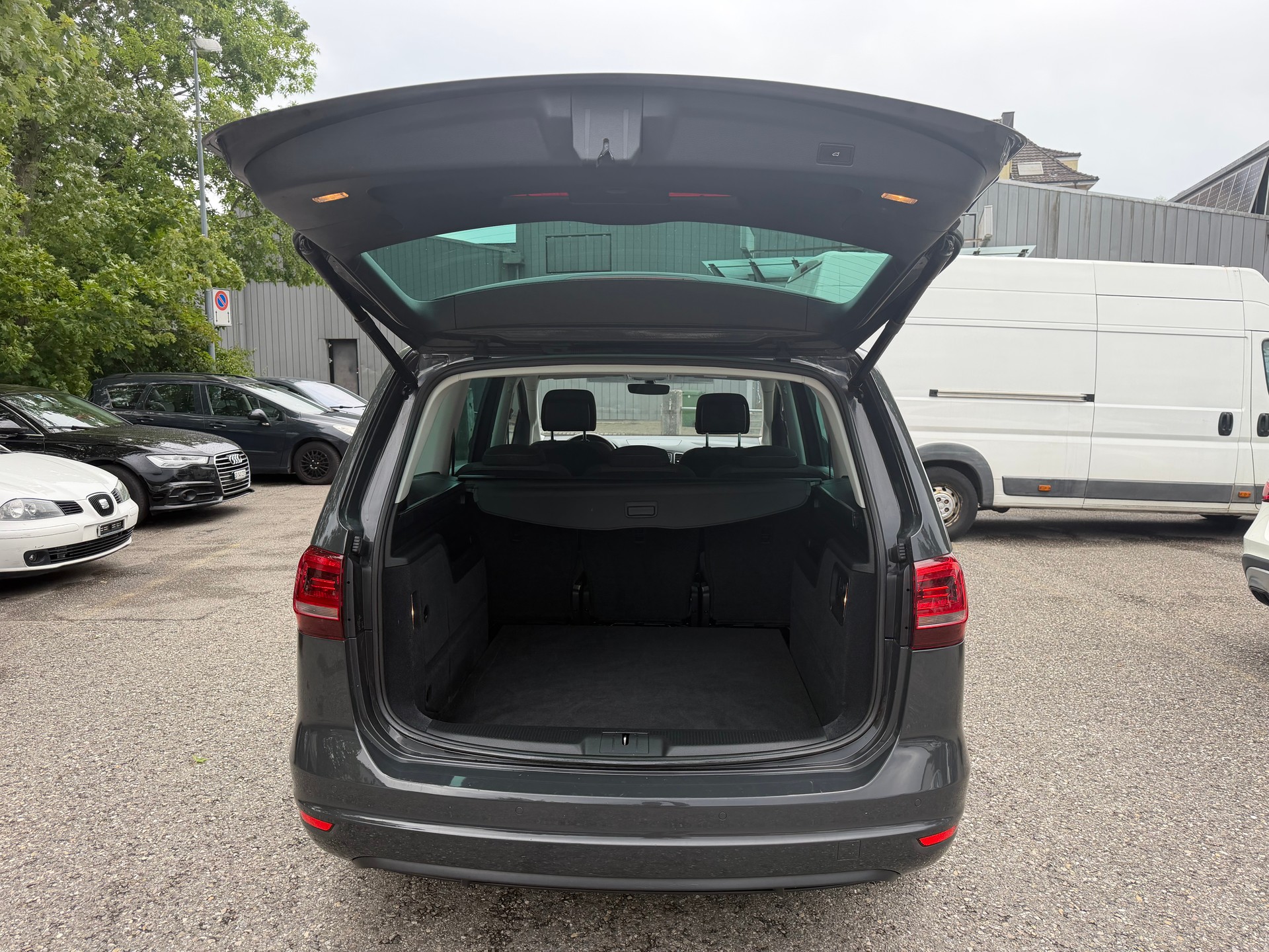 VW Sharan 2.0 TDI BMT Comfortline 4Motion DSG * Gr. Navi * Xenon * Klima-auto * Tempomat * PDC V&H * Distanzregelung * ACC * AB MFK-image-13
