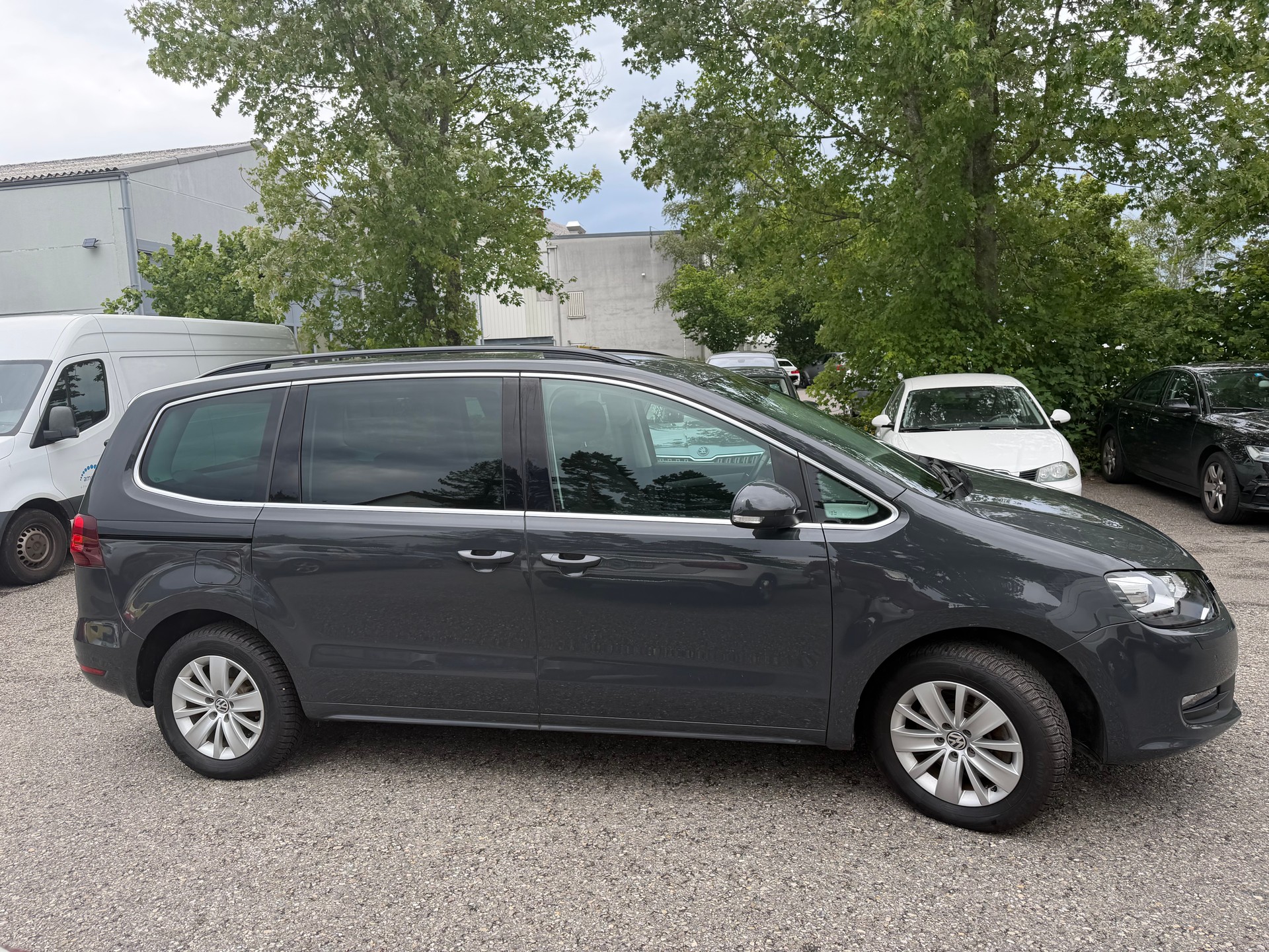 VW Sharan 2.0 TDI BMT Comfortline 4Motion DSG * Gr. Navi * Xenon * Klima-auto * Tempomat * PDC V&H * Distanzregelung * ACC * AB MFK-image-11