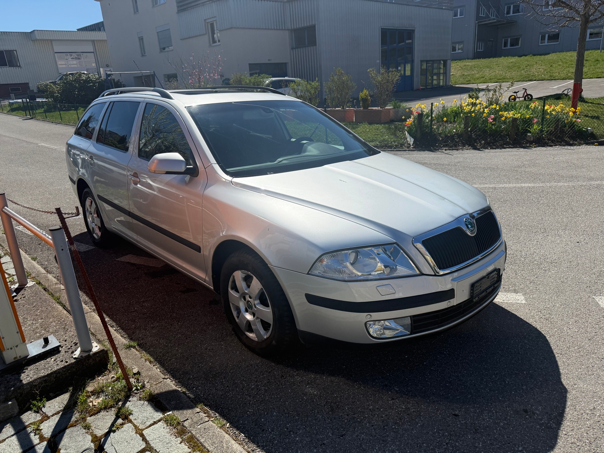 SKODA Octavia 2.0 FSI Elegance-image-1