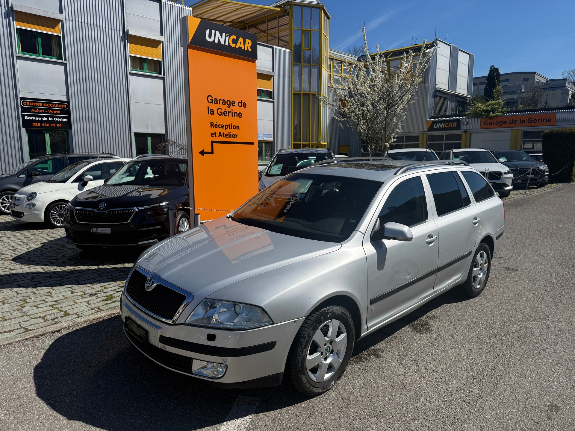 SKODA Octavia 2.0 FSI Elegance-image-0