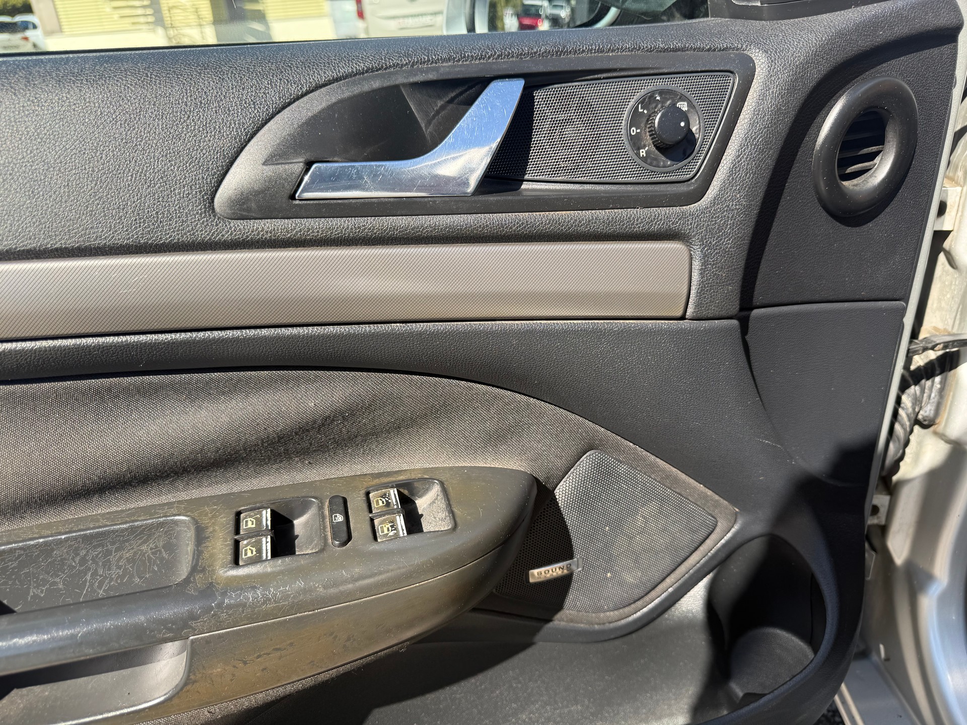 SKODA Octavia 2.0 FSI Elegance-image-6
