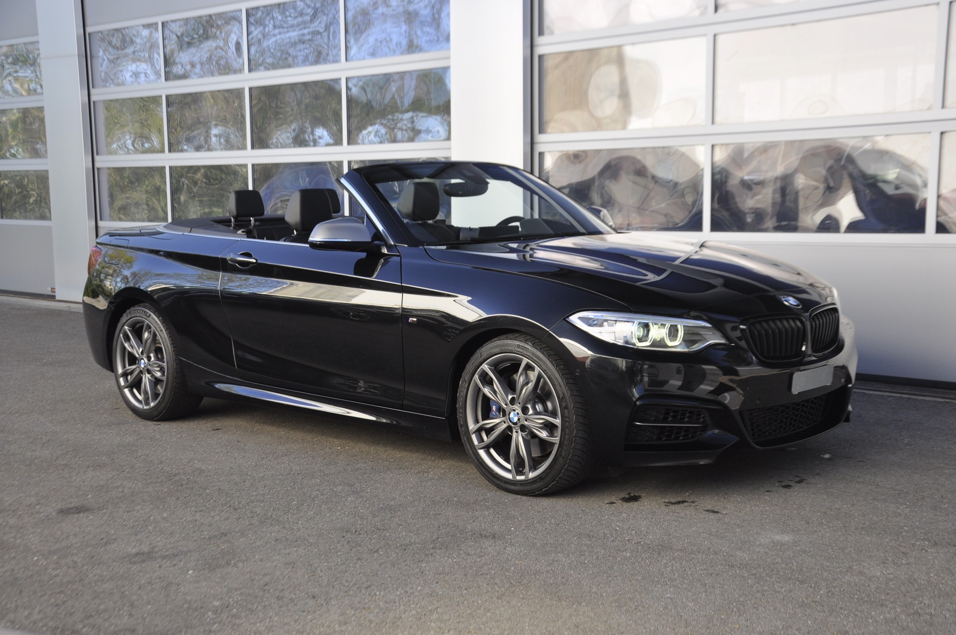 BMW M235i xDrive Steptronic-image-13