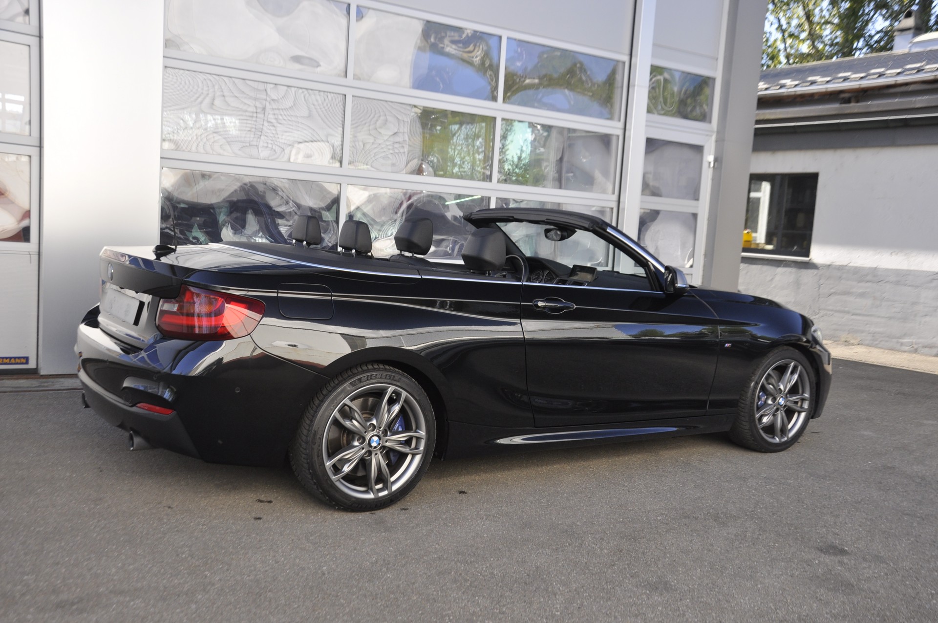 BMW M235i xDrive Steptronic-image-1