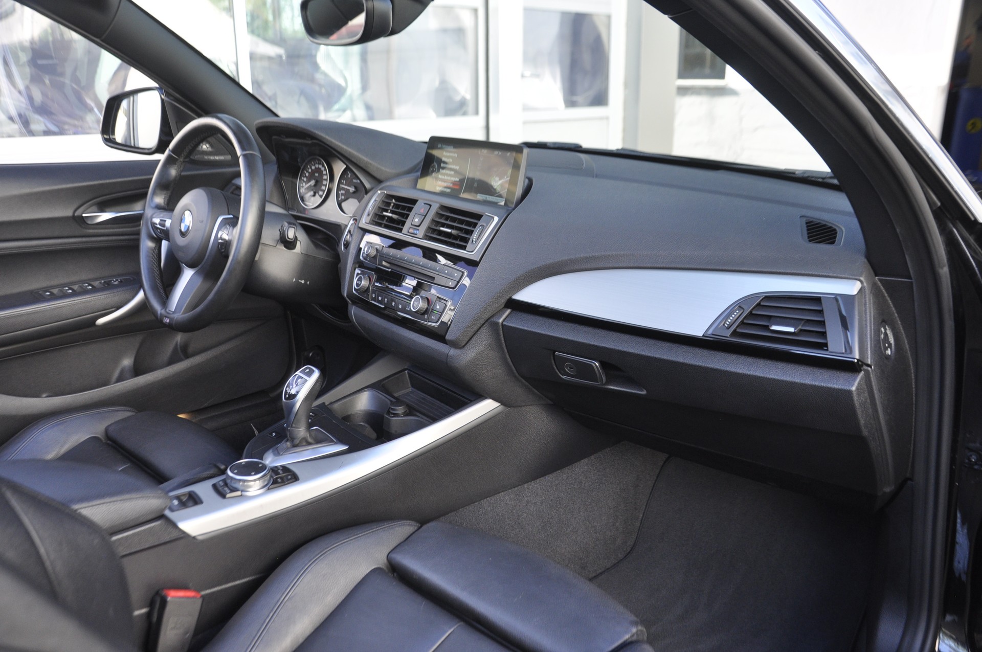 BMW M235i xDrive Steptronic-image-7
