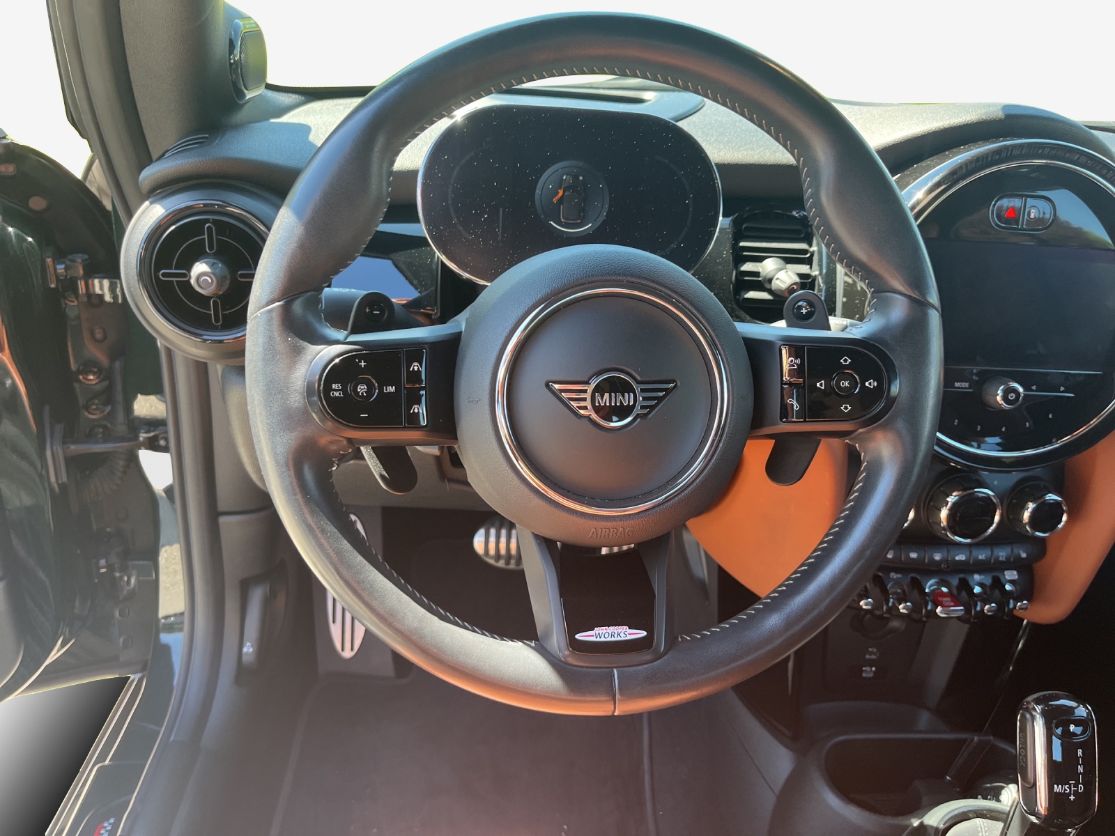 MINI Cooper John Cooper Works Cabriolet Steptronic-image-9