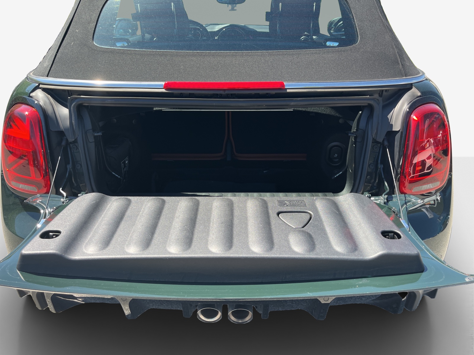 MINI Cooper John Cooper Works Cabriolet Steptronic-image-12