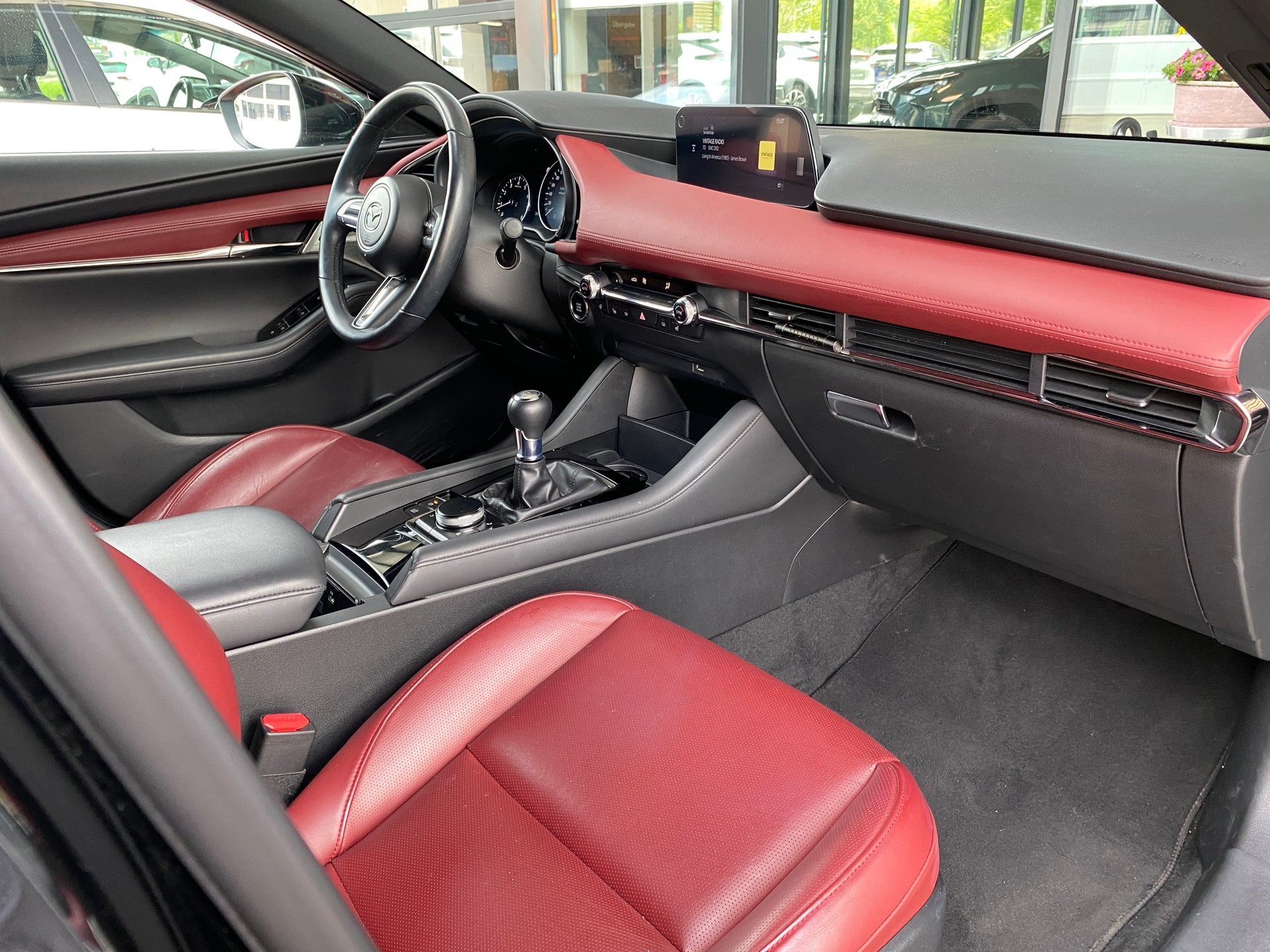 MAZDA 3 Hatchback SKYACTIV-X M Hybrid 180 Revolution AWD-image-4