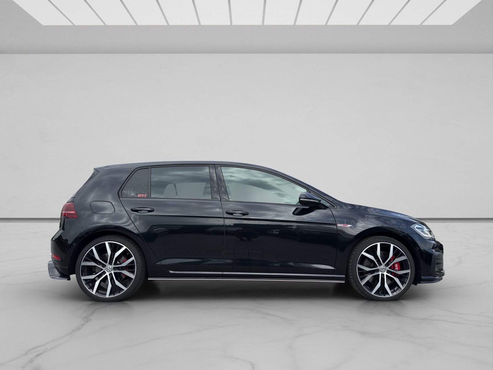 VW Golf 2.0 TSI GTI Performance-image-6