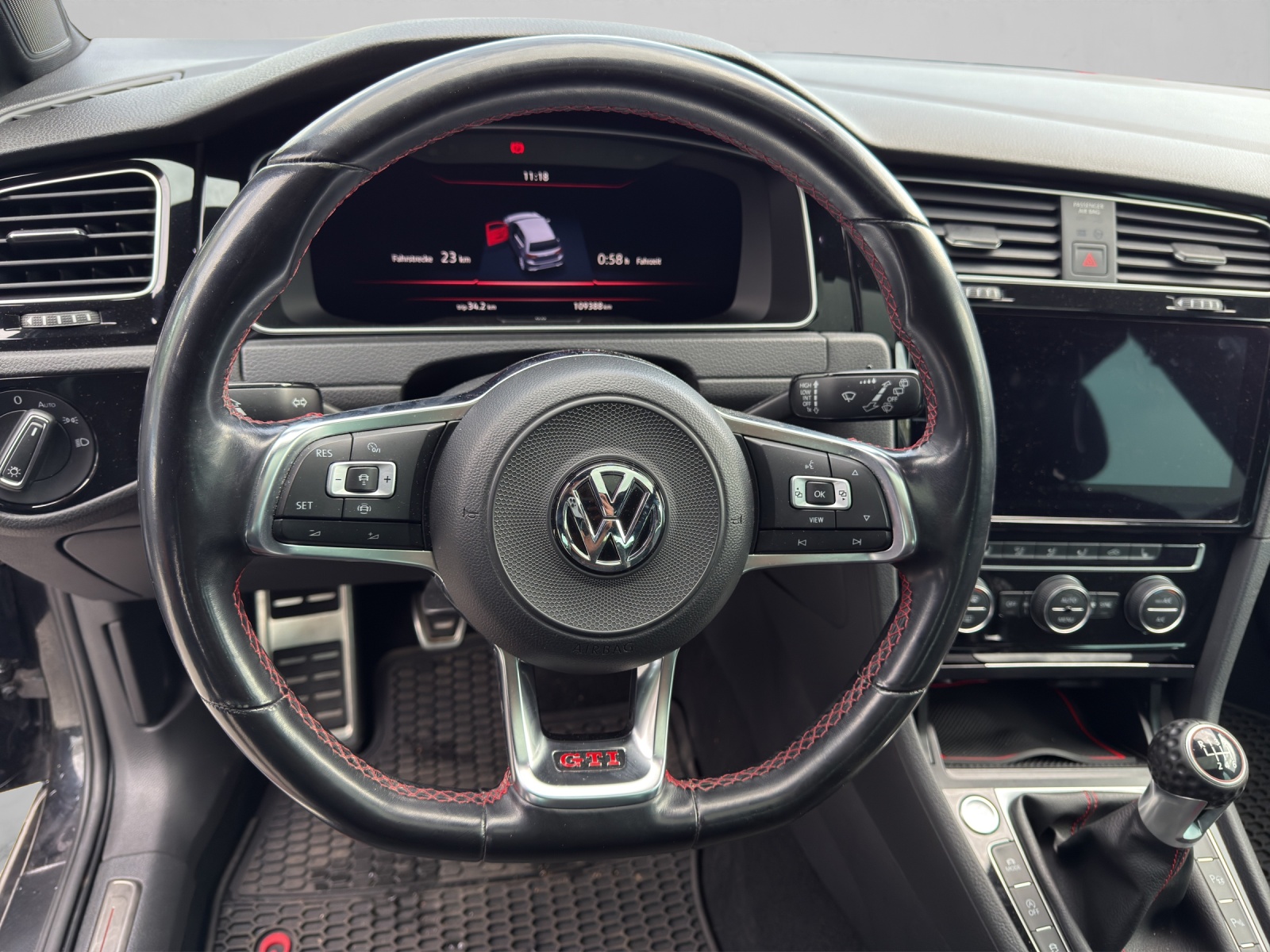 VW Golf 2.0 TSI GTI Performance-image-9