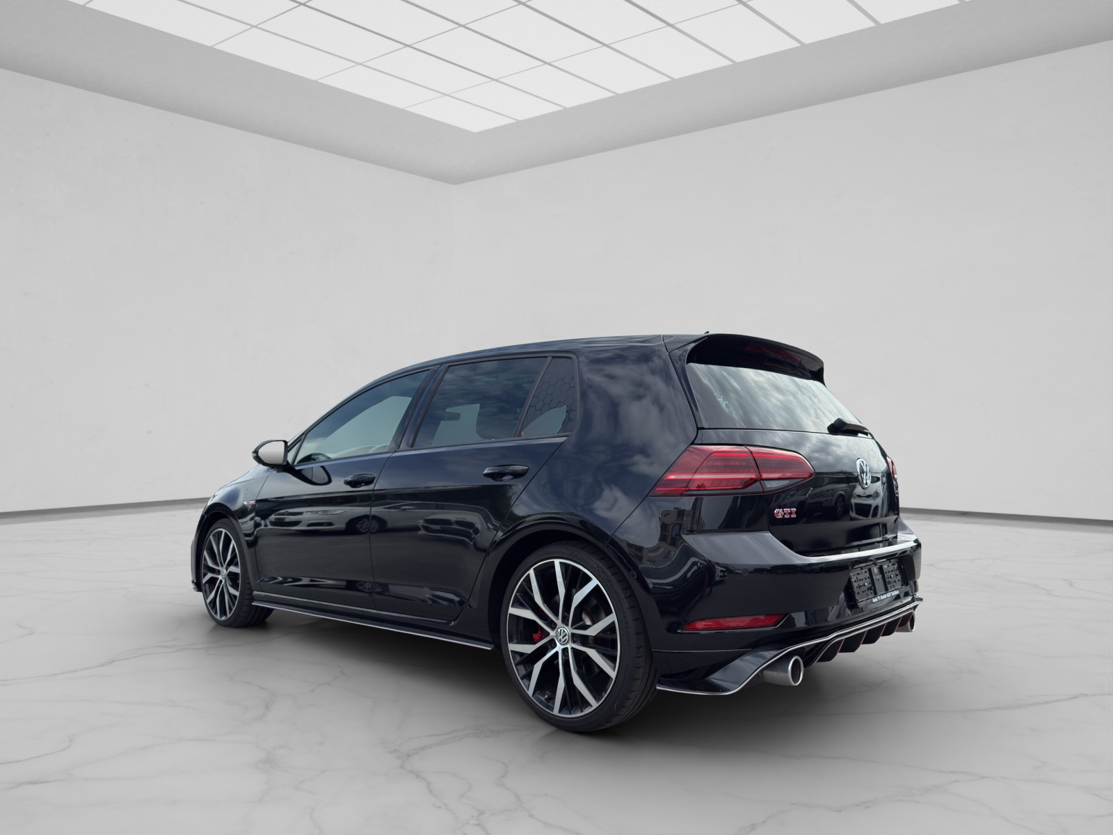 VW Golf 2.0 TSI GTI Performance-image-3