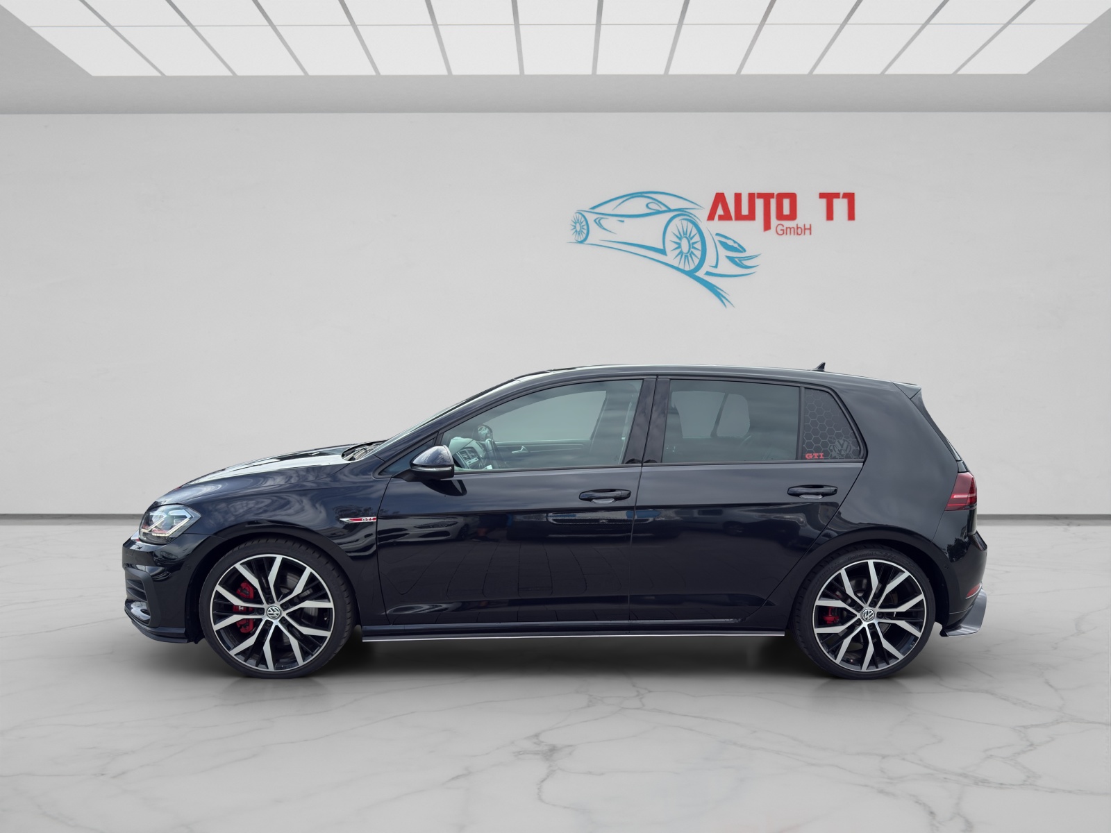 VW Golf 2.0 TSI GTI Performance-image-2