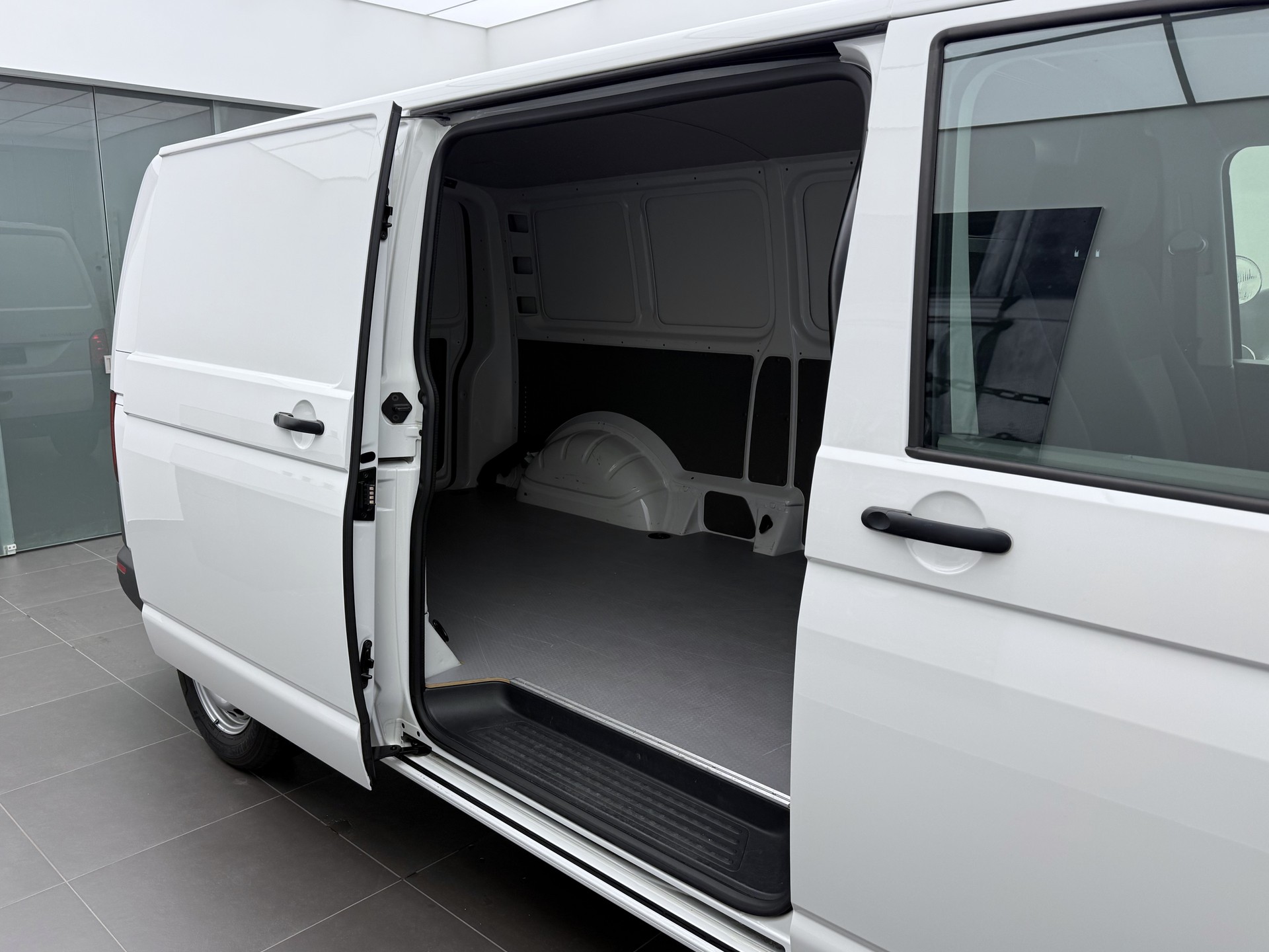 VW T6.1 ABTe-image-10