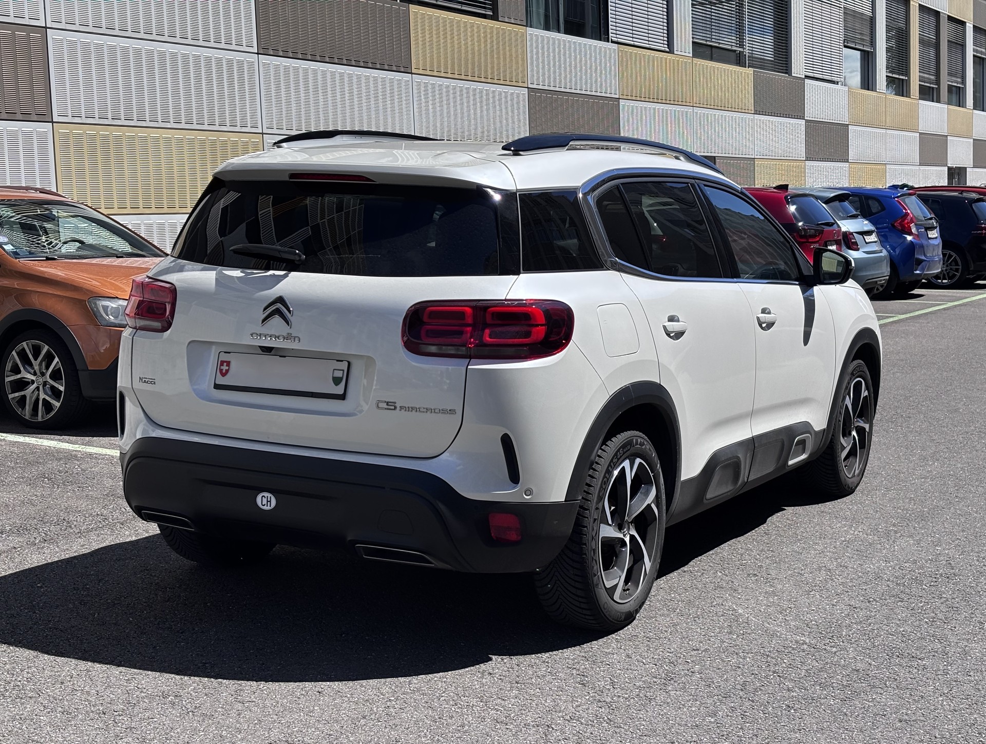 CITROEN C5 Aircross 1.5 BlueHD Shine EAT8-image-3
