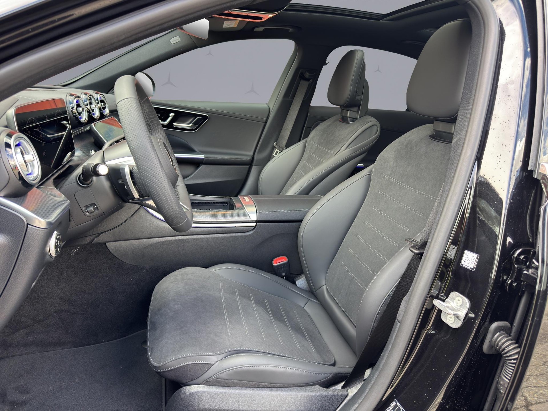 MERCEDES-BENZ C 220 d Swiss Star AMG Line 4matic-image-16