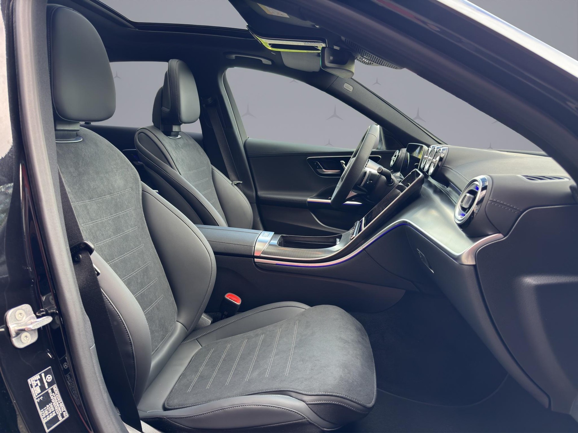 MERCEDES-BENZ C 220 d Swiss Star AMG Line 4matic-image-19